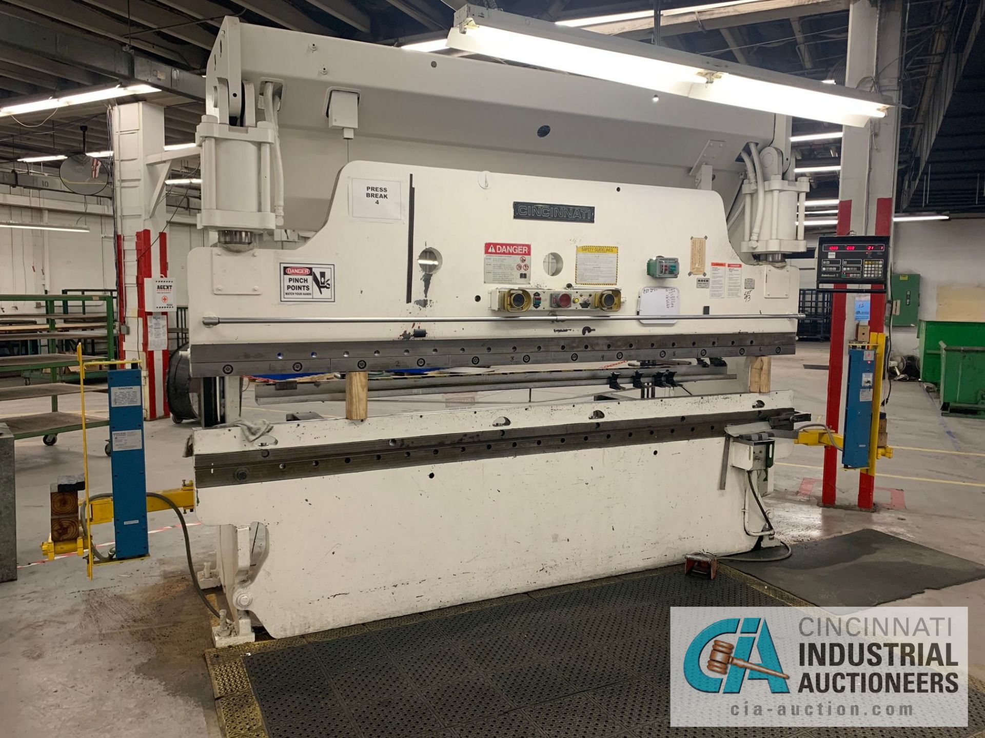 135 TON X 12' CINCINNATI 135CB HYDRAULIC POWER PRESS BRAKE; S/N 42903, HURCO AUTOBEND 6 BACK GAGE,