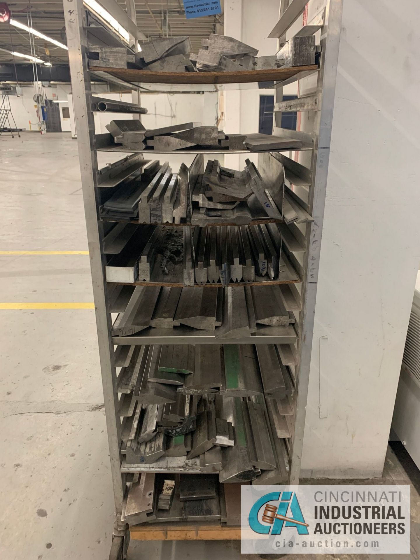 (LOT) PRESS BRAKE DIES ON 24" DEEP BAKERY RACK - Image 4 of 9