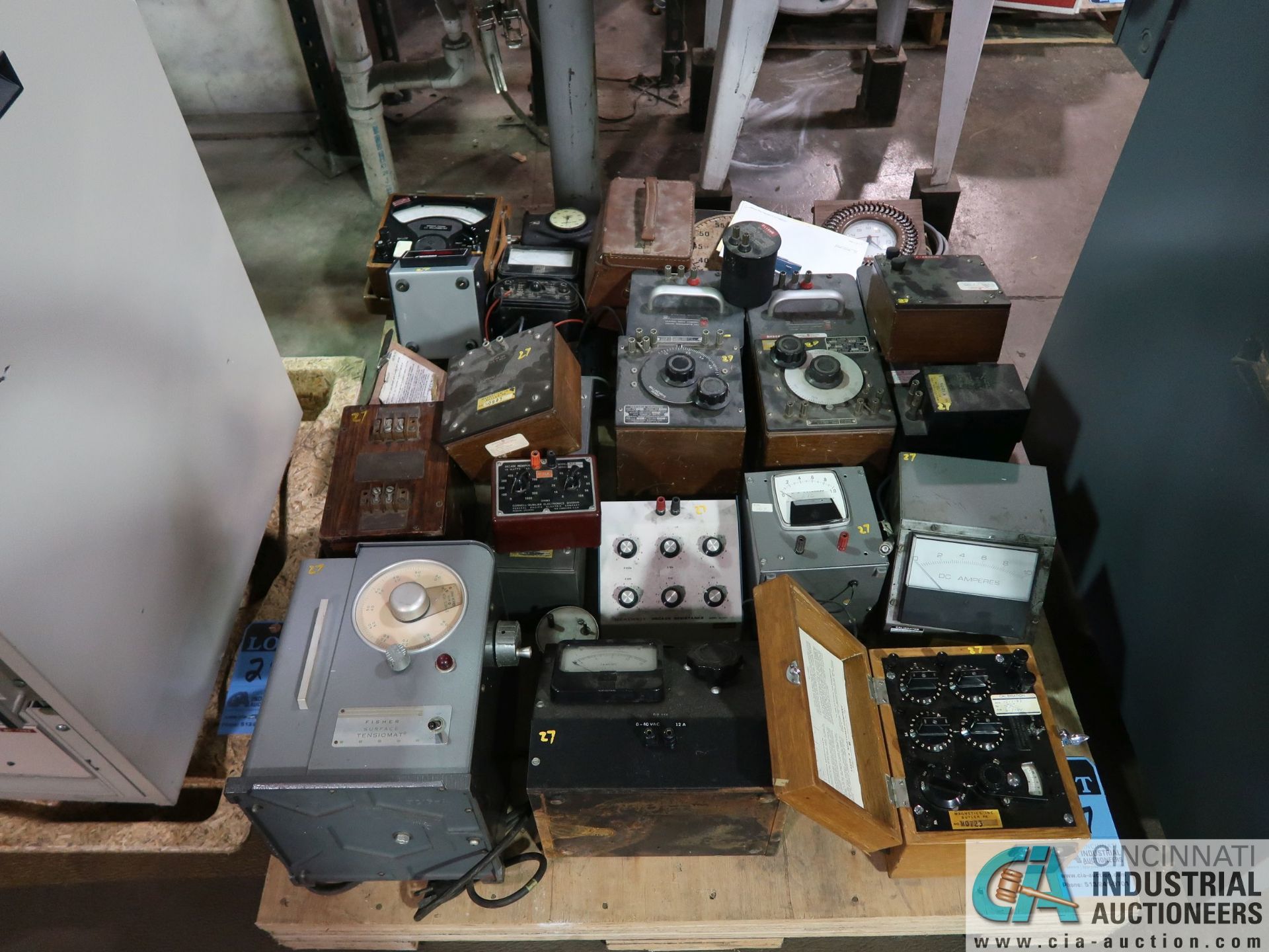 (LOT) SKID OF ASSORTED ELECTRICAL TEST PIECES INCLUDING DC AMP METERS, LEADS & NORTHUP MODEL 5305