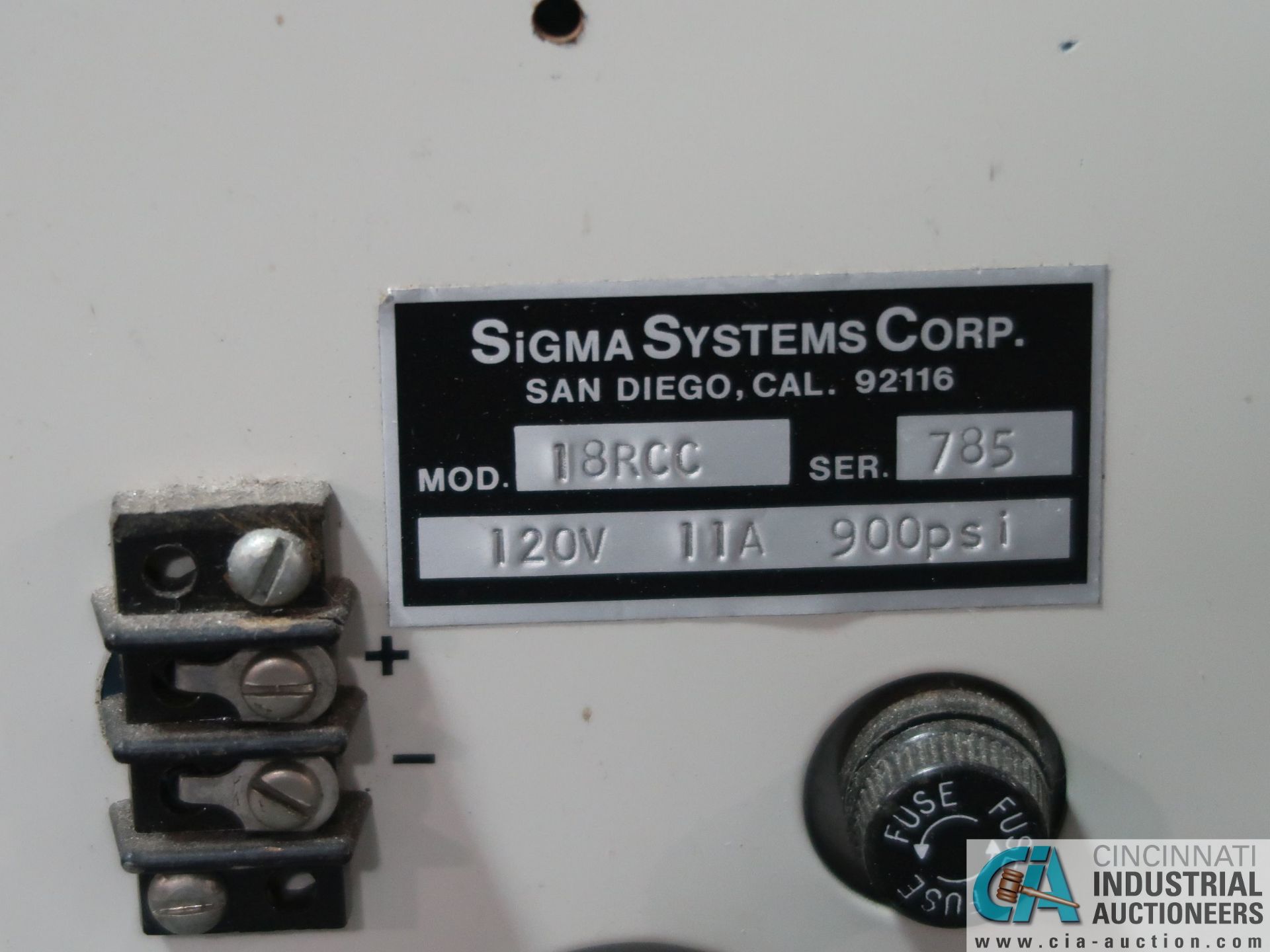 SIGMA SYSTEMS MODEL 18RCC TEST CHAMBER; S/N 785, 120 VOLT, CHAMBER DIMENSIONS: 10" LR X 10" FB X 10" - Image 5 of 5