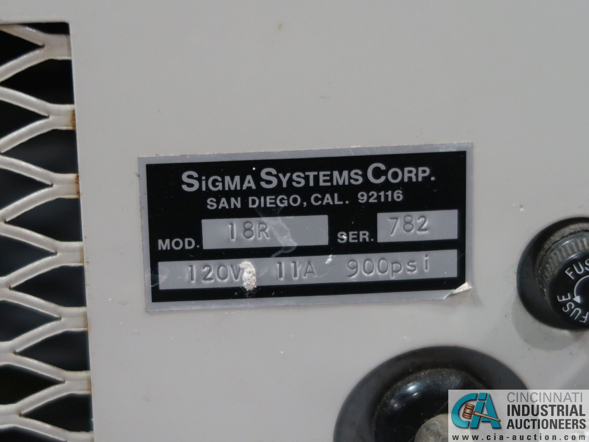SIGMA SYSTEMS MODEL 18R TEST CHAMBER; S/N 782, 120 VOLT, CHAMEBR DIMENSIONS: 10" X 10" X 10" WITH ( - Image 6 of 7