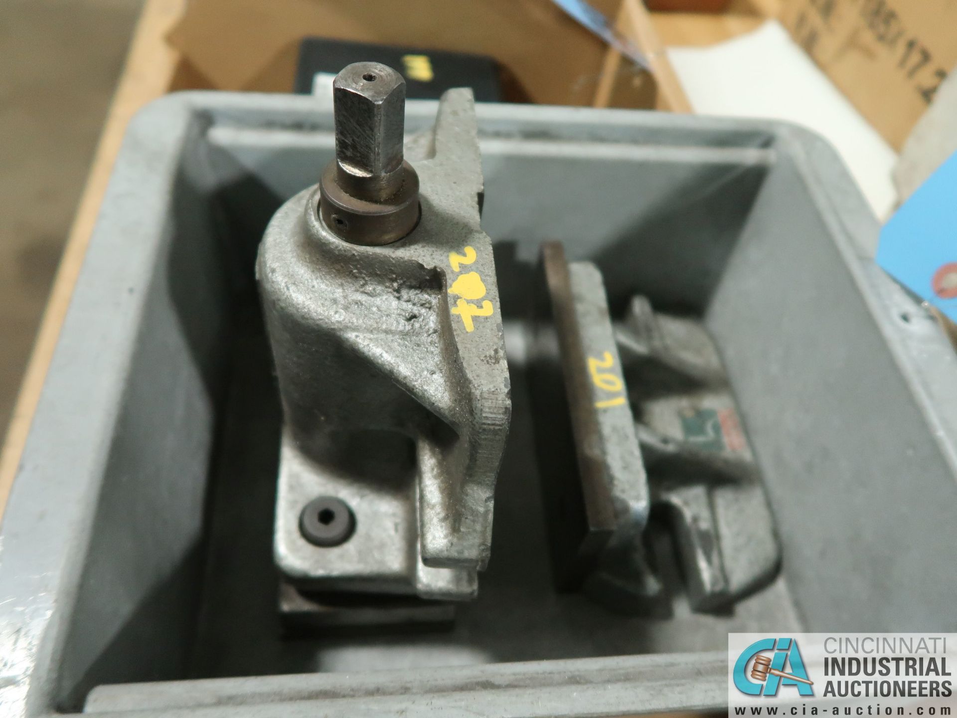 6" HAKHORET 2-PIECE MACHINE VISE