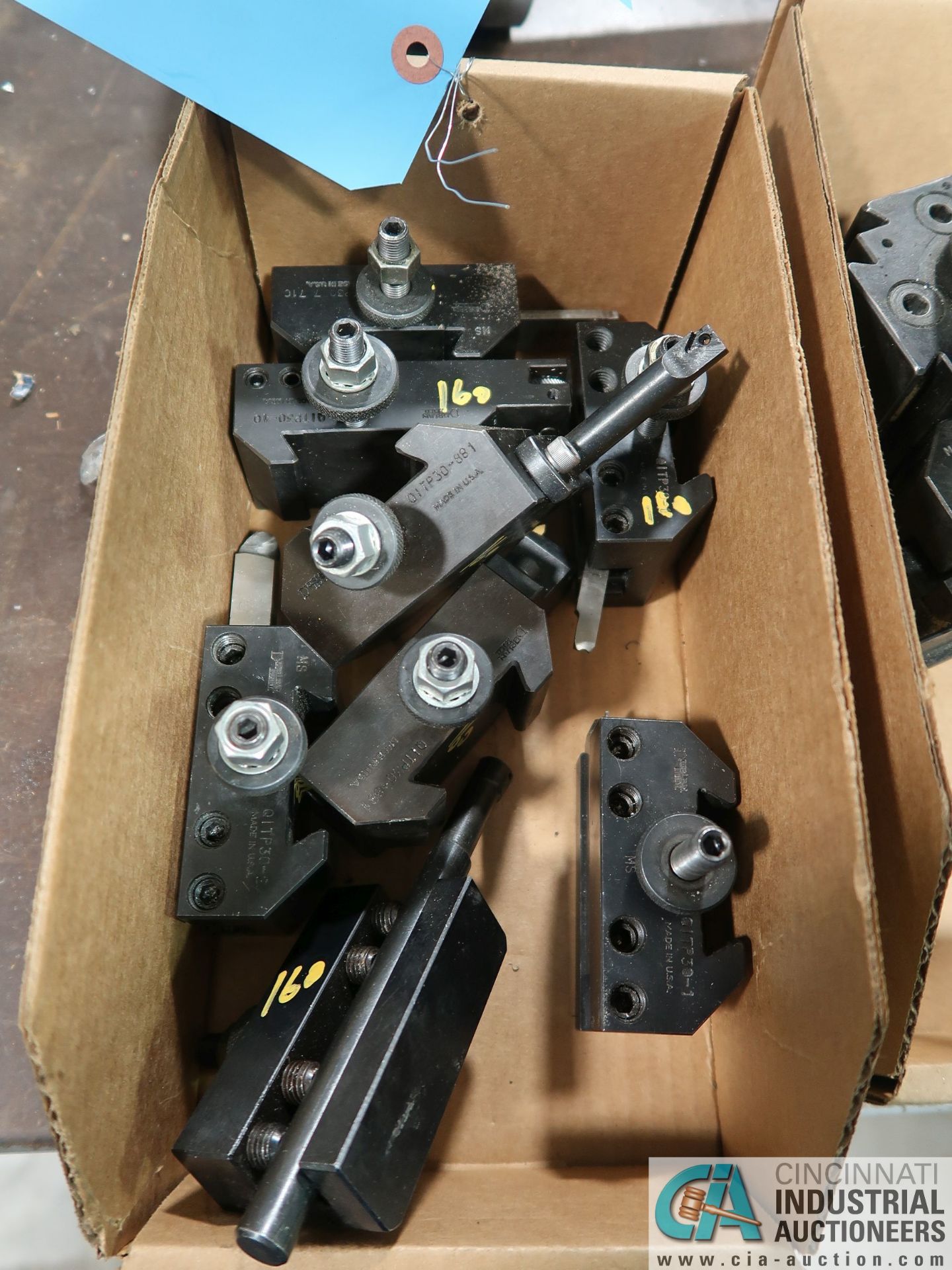 (LOT) DORIAN TOOL POST WITH (10) HOLDERS - Image 2 of 2