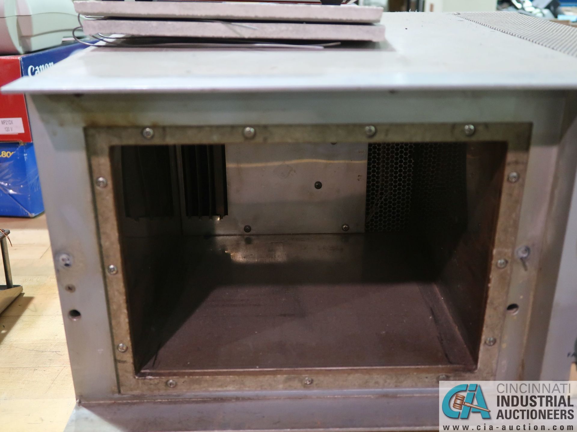 STATHMAN MODEL SD-60-5R-B TEMPERATURE TEST CHAMBER; S/N 2200, MAX. TEMP 525 DEGREES F, CHAMBER - Image 3 of 6