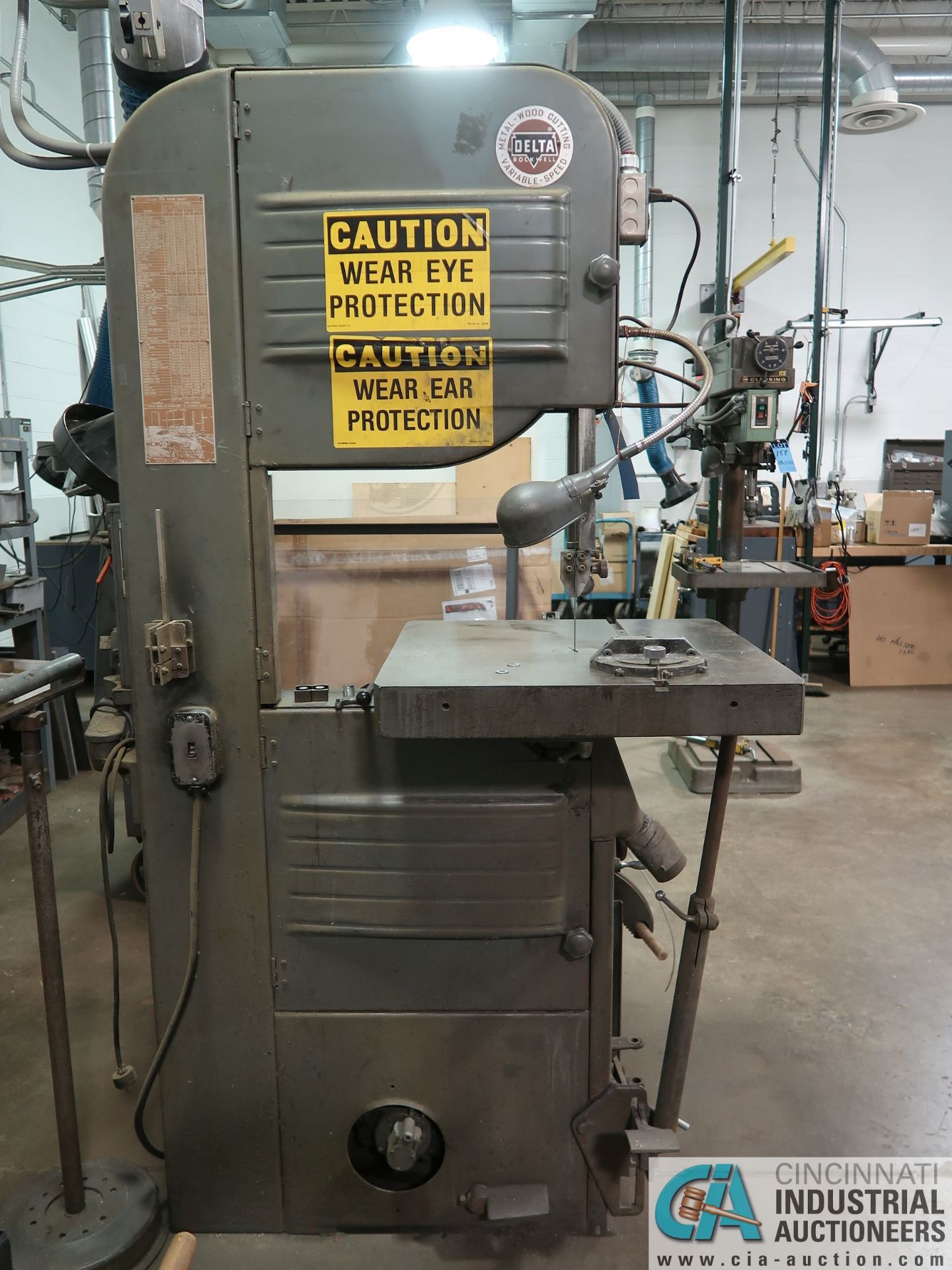 20" DELTA MODEL 28-365 VERTICAL BAND SAW; S/N 1288150, 24" X 24" TABLE, BLADE WELDER - Image 4 of 5