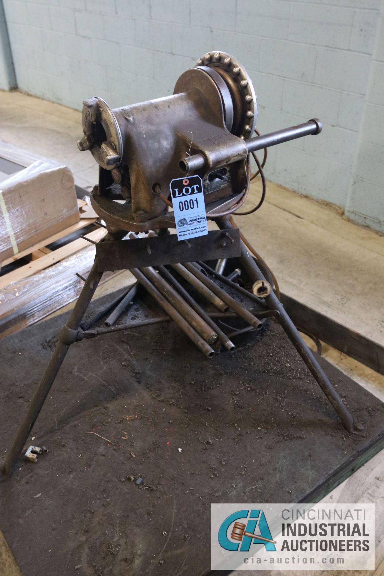 RIDGID #300 THREADER; S/N 728191, 110 VOLT - $10.00 Rigging Fee Due to Onsite Rigger - Located in