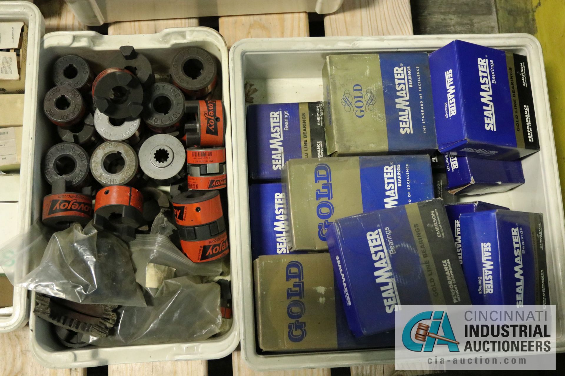 PALLET OF NOS BEARINGS & PARTS - $10.00 Rigging Fee Due to Onsite Rigger - Located in Bryan, Ohio - Image 4 of 5