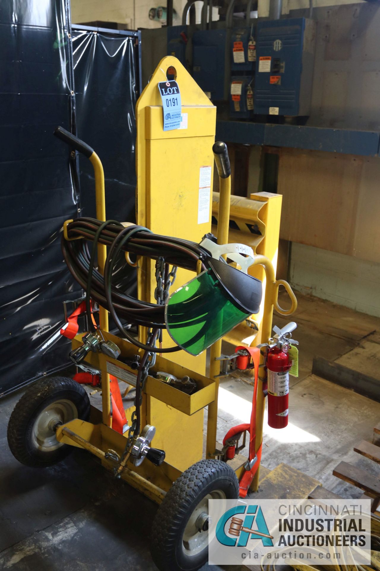 2012 TORCH CART MODEL CYL-2-FP FF; S/N S862470 - $20.00 Rigging Fee Due to Onsite Rigger - Located