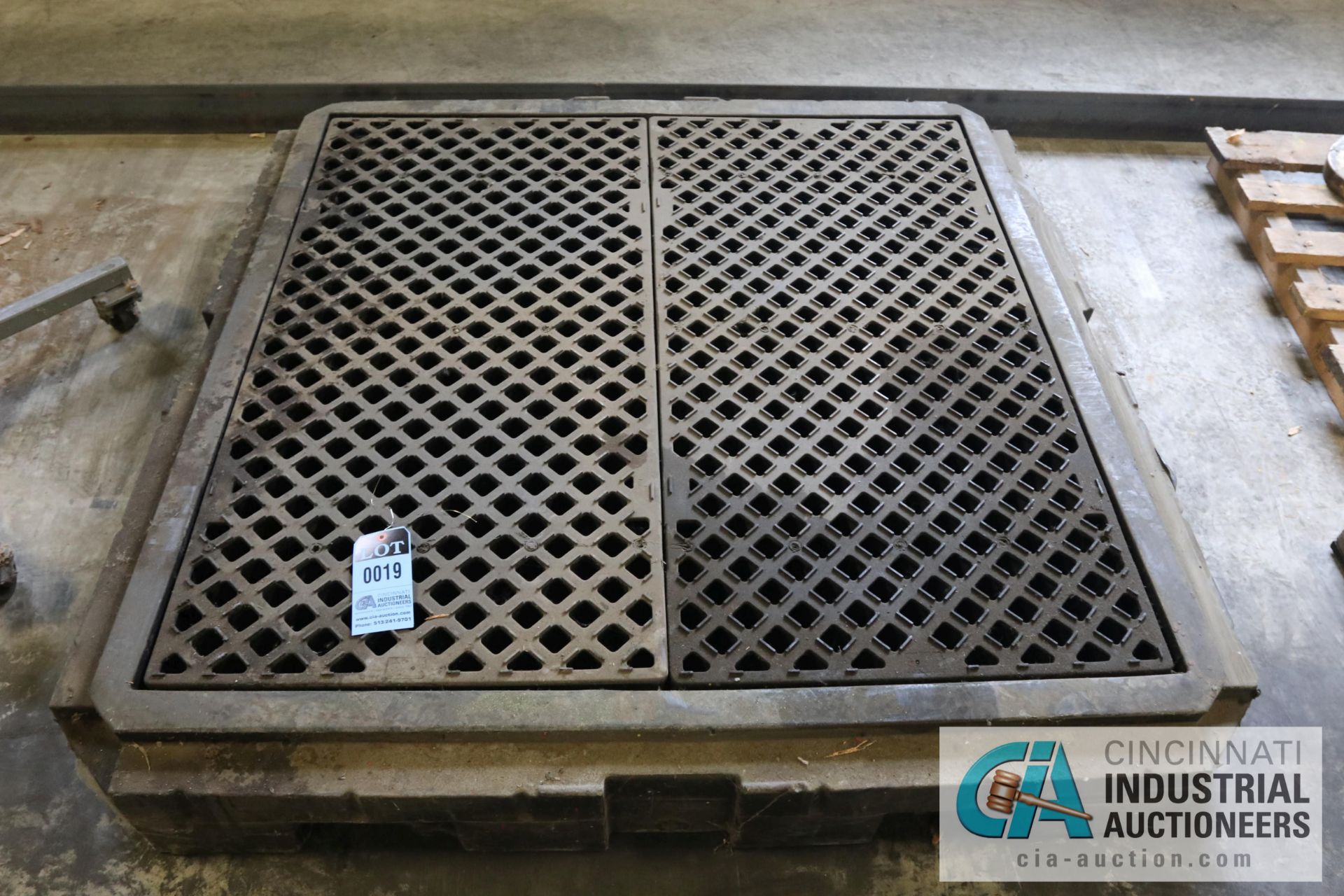 60" X 60" SPILL CONTAINMENT PALLET - $10.00 Rigging Fee Due to Onsite Rigger - Located in Bryan,