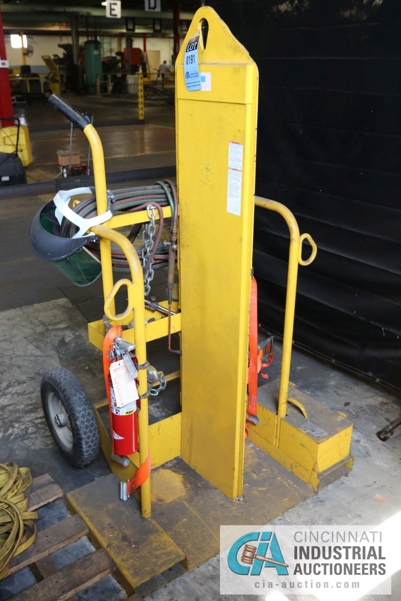 2012 TORCH CART MODEL CYL-2-FP FF; S/N S862470 - $20.00 Rigging Fee Due to Onsite Rigger - Located - Image 2 of 4