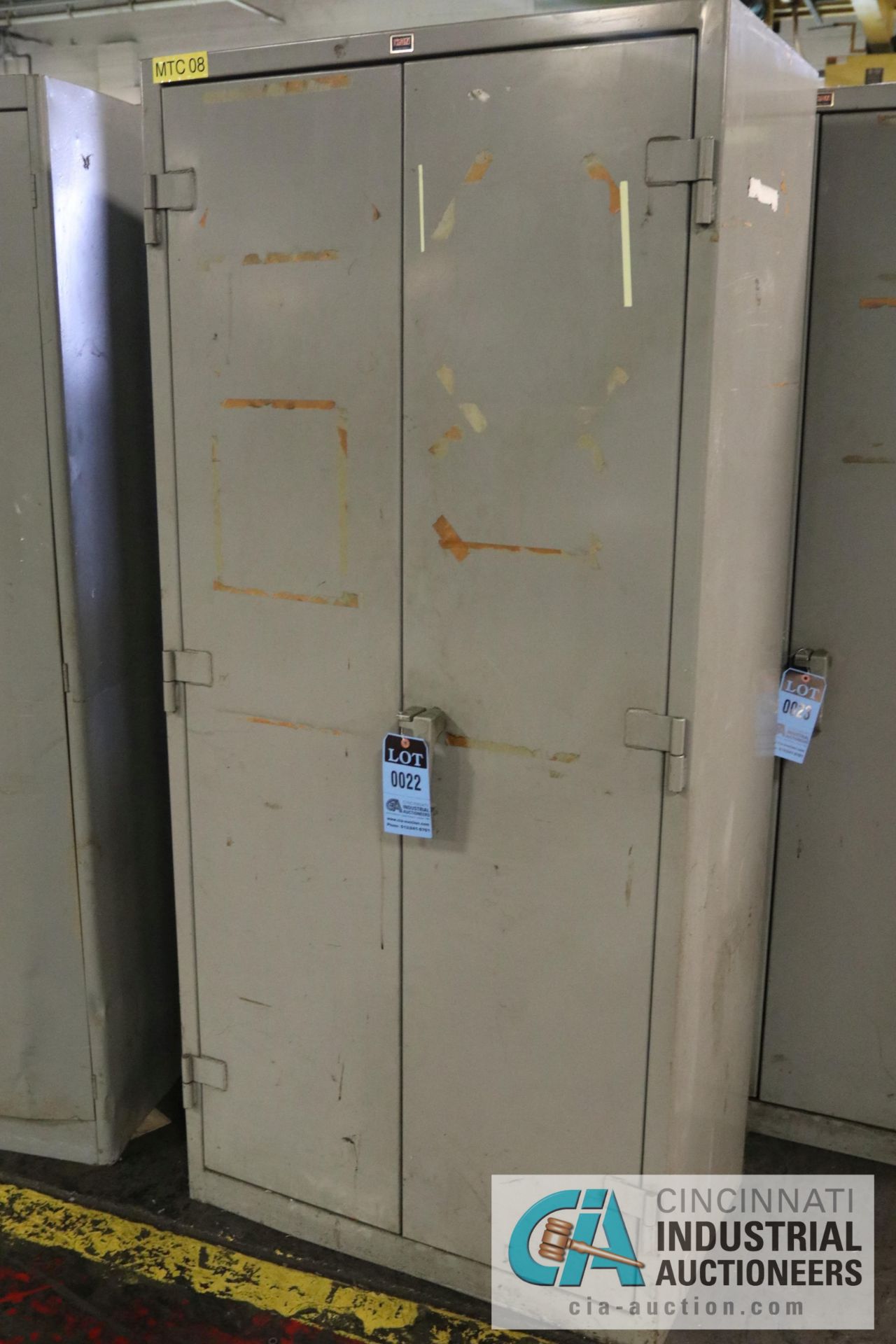 36" X 21" X 78" LYON CABINET W/ SHELVES - $10.00 Rigging Fee Due to Onsite Rigger - Located in