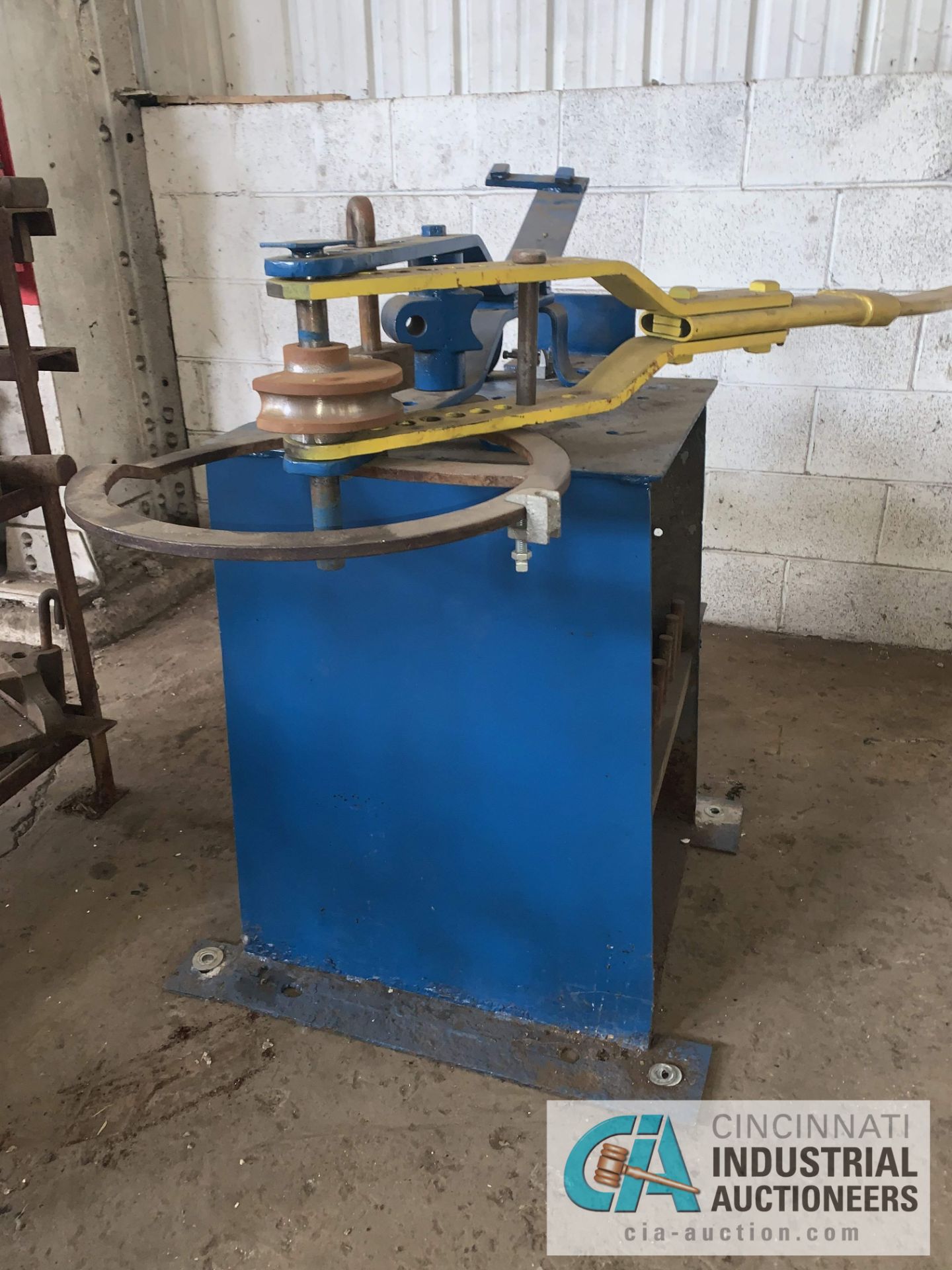 HOSLER MANUAL PIPE BENDER W/ DIES - $50.00 Rigging Fee Due to Onsite Rigger - Located in Toledo, - Image 2 of 3