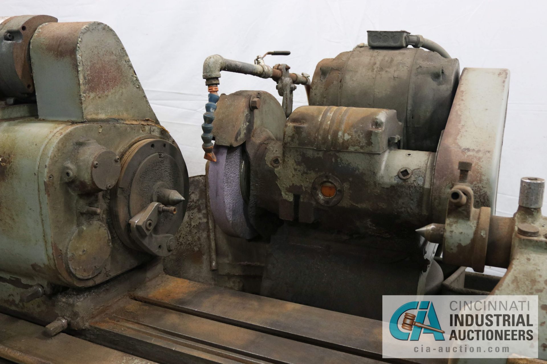 16" X 36" CINCINNATI UNIVERSAL HYDRAULIC CYLINDRICAL GRINDER; S/N 3U5D1L-12, 14" X 2" WHEEL - $200. - Image 3 of 5