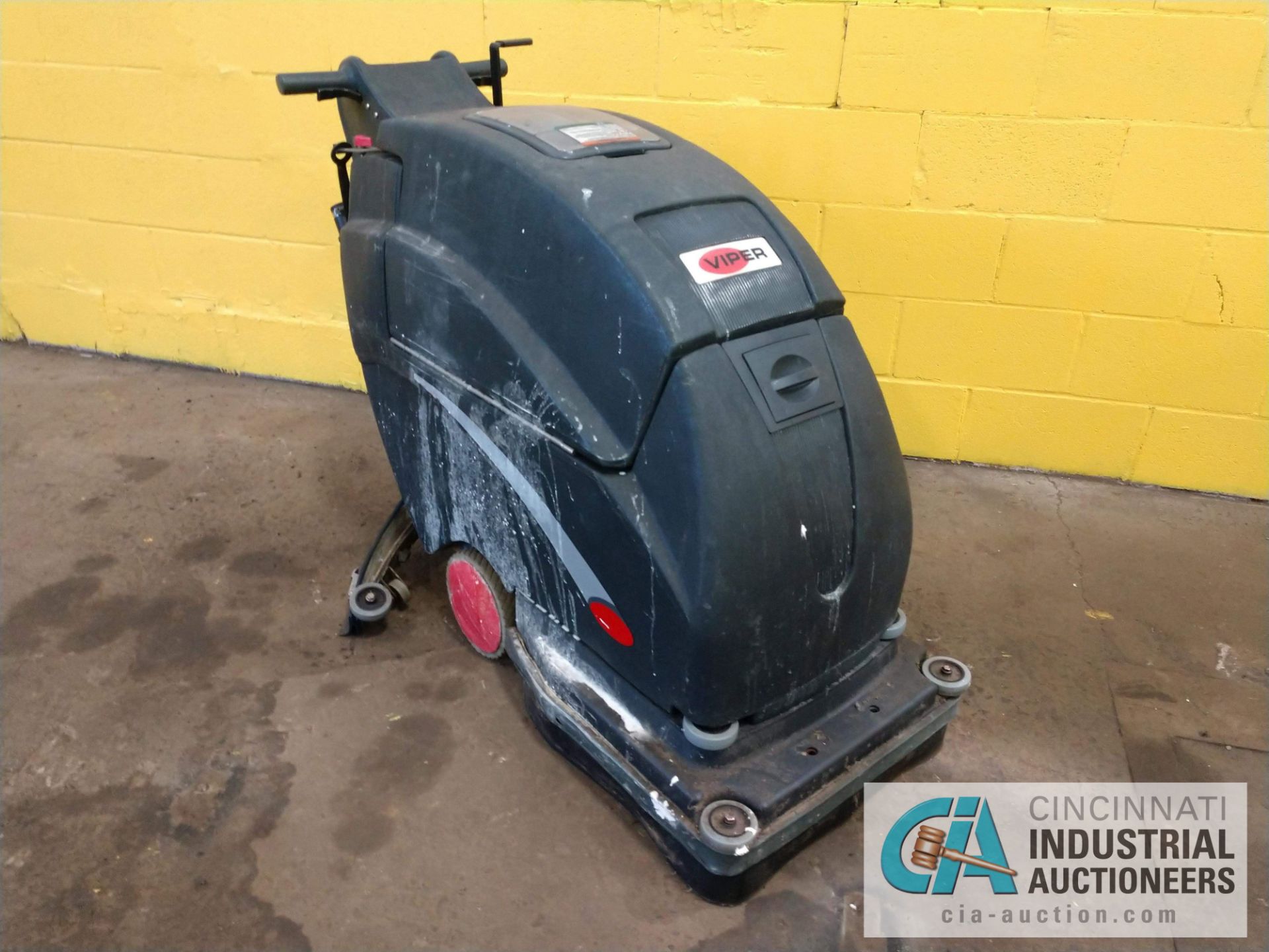 VIPER MODEL FANG20 FLOOR SCRUBBER - $20.00 Rigging Fee Due to Onsite Rigger - Located in Toledo,