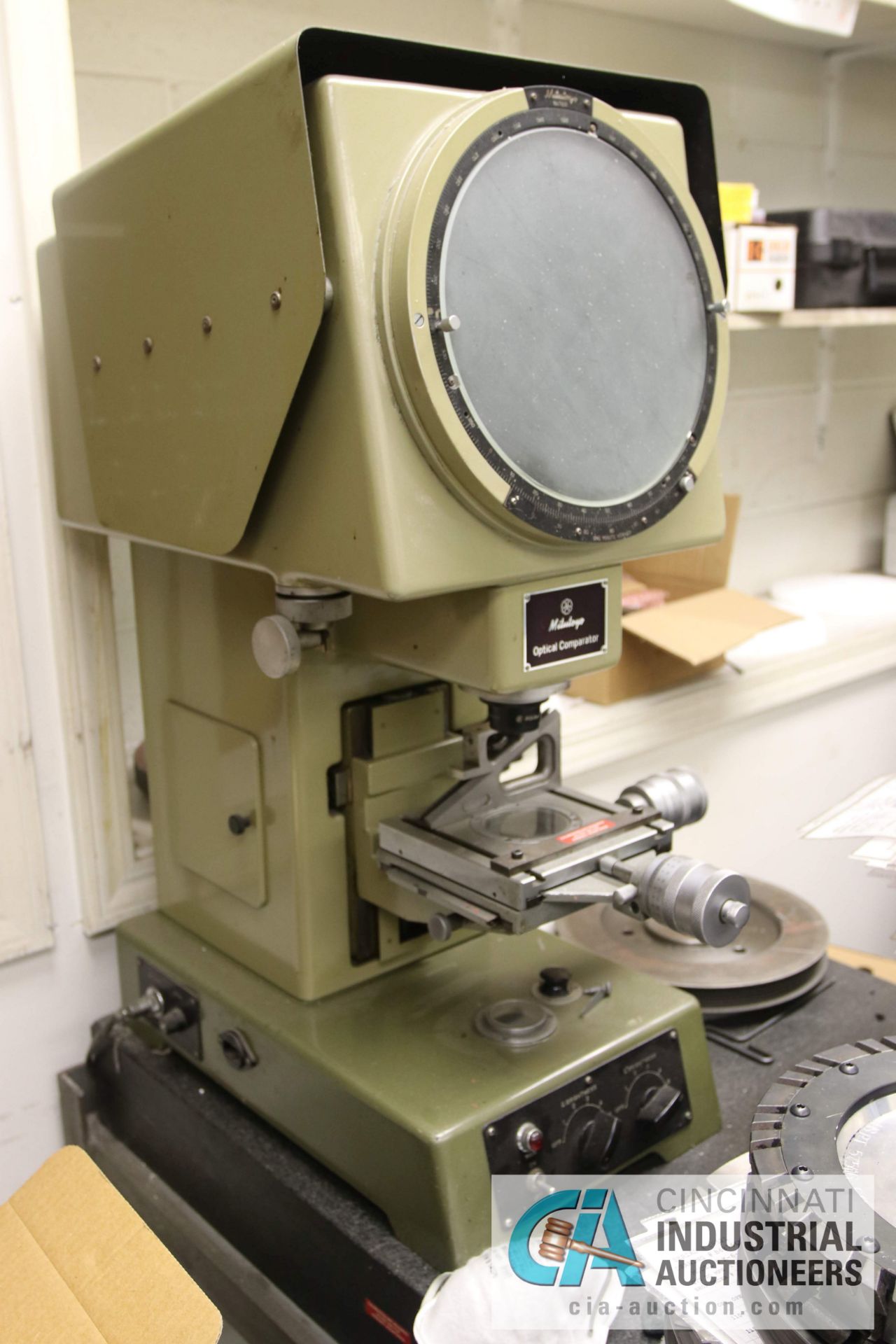 9" MITUTOYO MODEL PJ-250B OPTICAL COMPARATOR - $10.00 Rigging Fee Due to Onsite Rigger - Located - Image 3 of 3