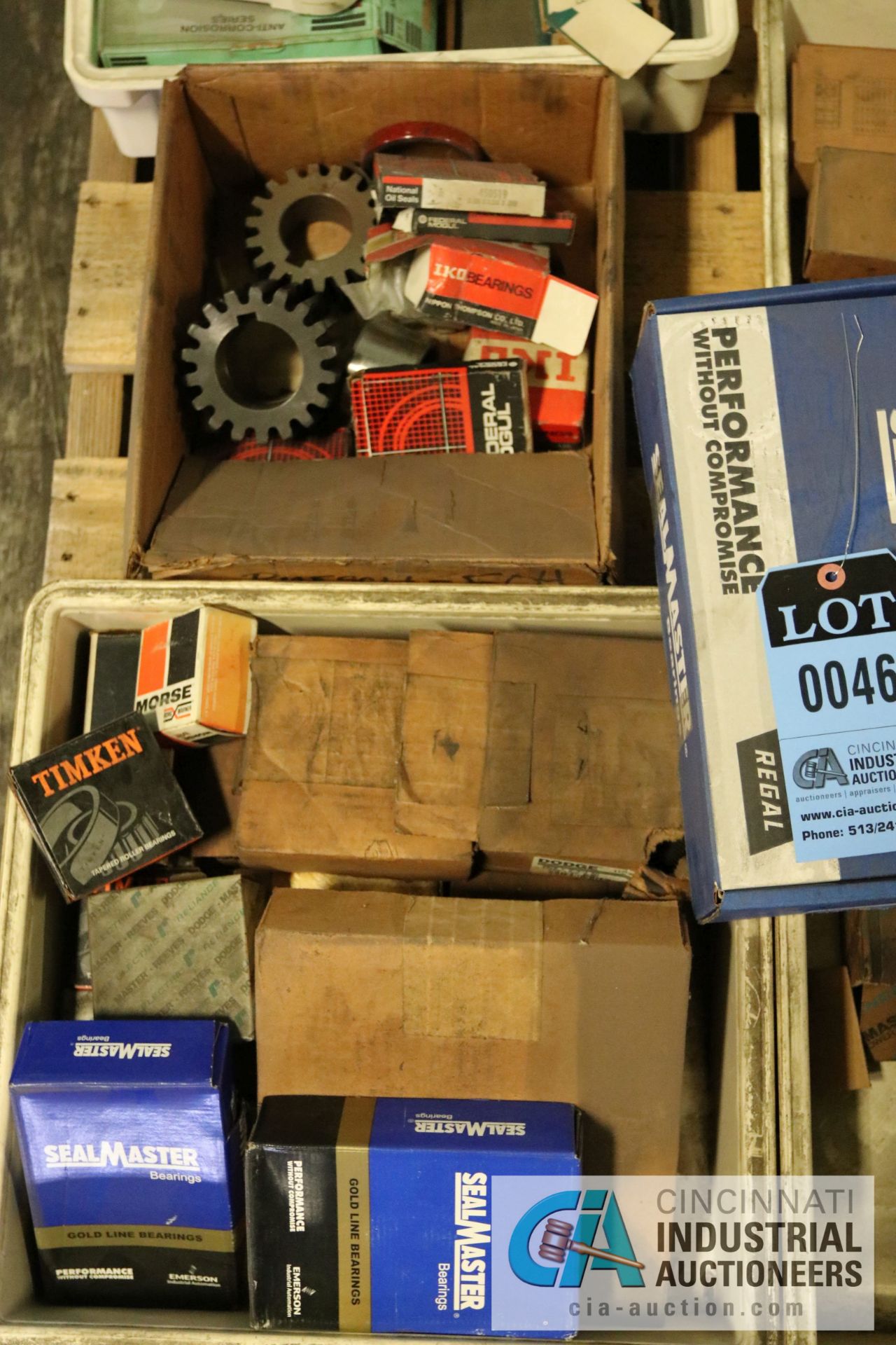 PALLET OF NOS BEARINGS & PARTS - $10.00 Rigging Fee Due to Onsite Rigger - Located in Bryan, Ohio - Image 2 of 5