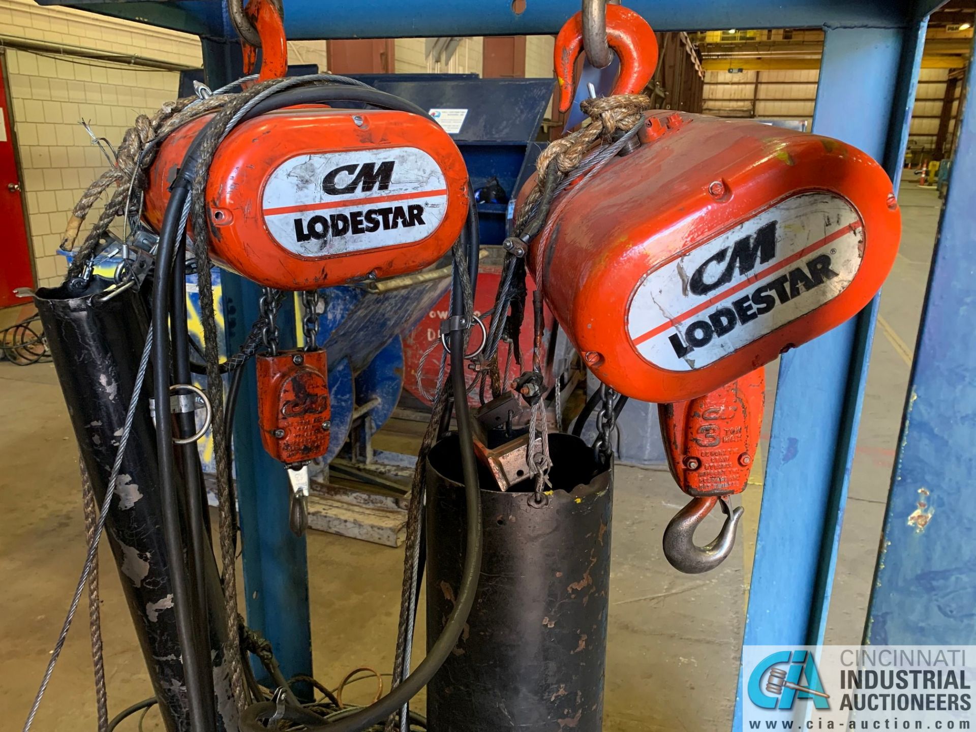 CM LODESTAR ELECTRIC CHAIN HOISTS; (1) 3 TON MODEL RRT2 & (1) 2 TON MODEL R - Image 4 of 8