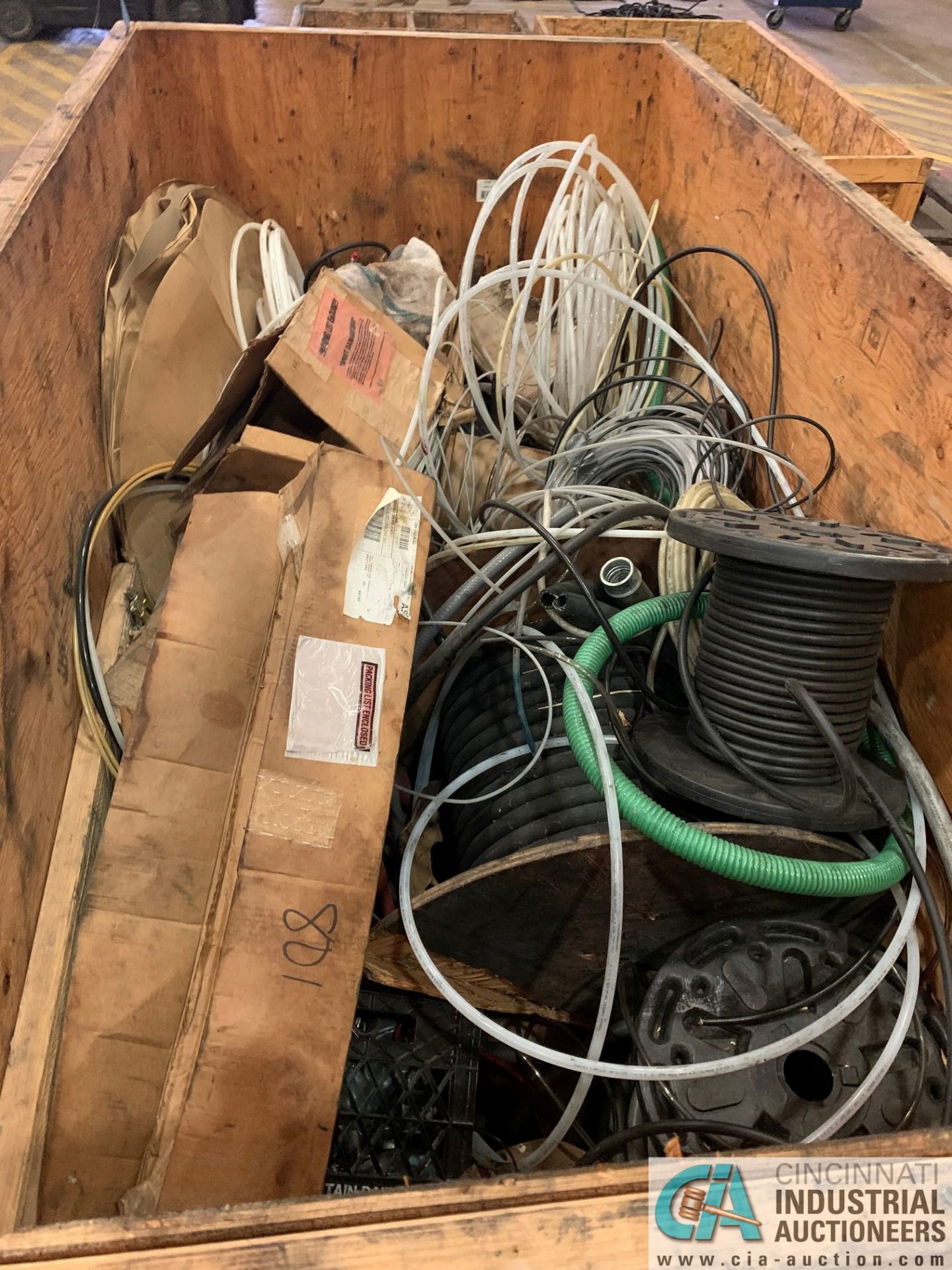 (LOT) HOSE IN 4' X 8' CRATE - Image 2 of 2