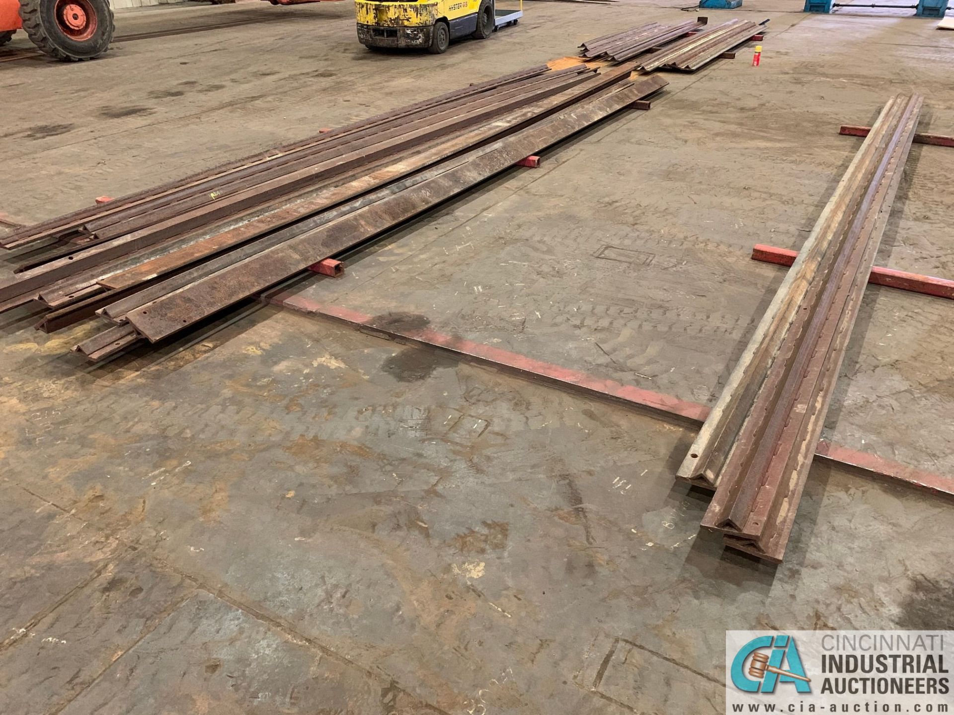 (LOT) ANGLE IRON GANTRY TRACK; APPROX. (14) 20' LONG & (9) 10' & UNDER - Image 7 of 7
