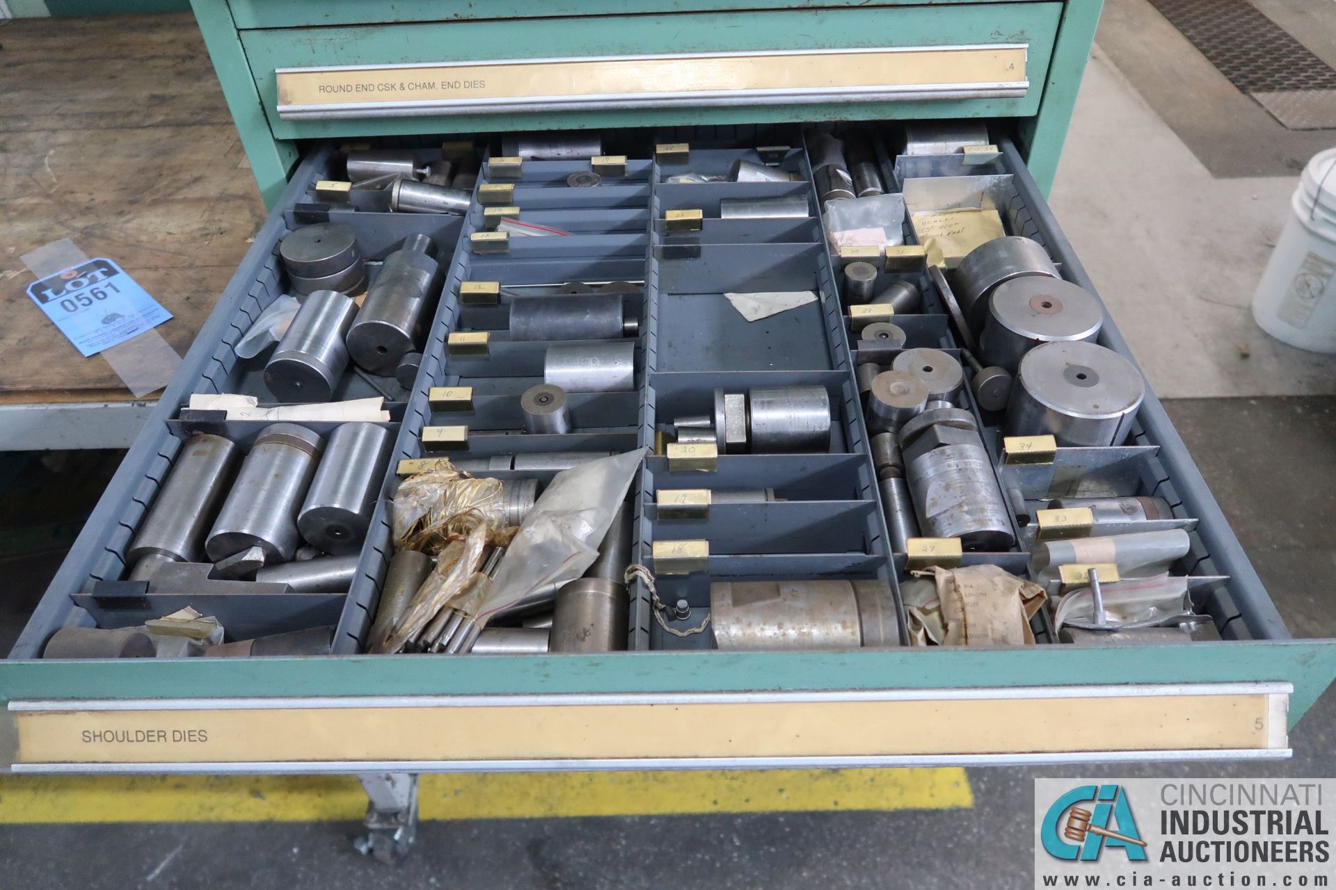 12-DRAWER TOOLING CABINET WITH TOOLING - Image 6 of 14