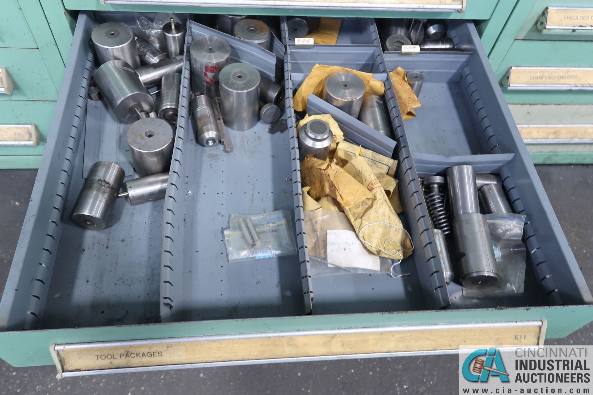 (LOT) TOOLING CABINET; NOTED AS TOOL PACKAGES - Image 12 of 14