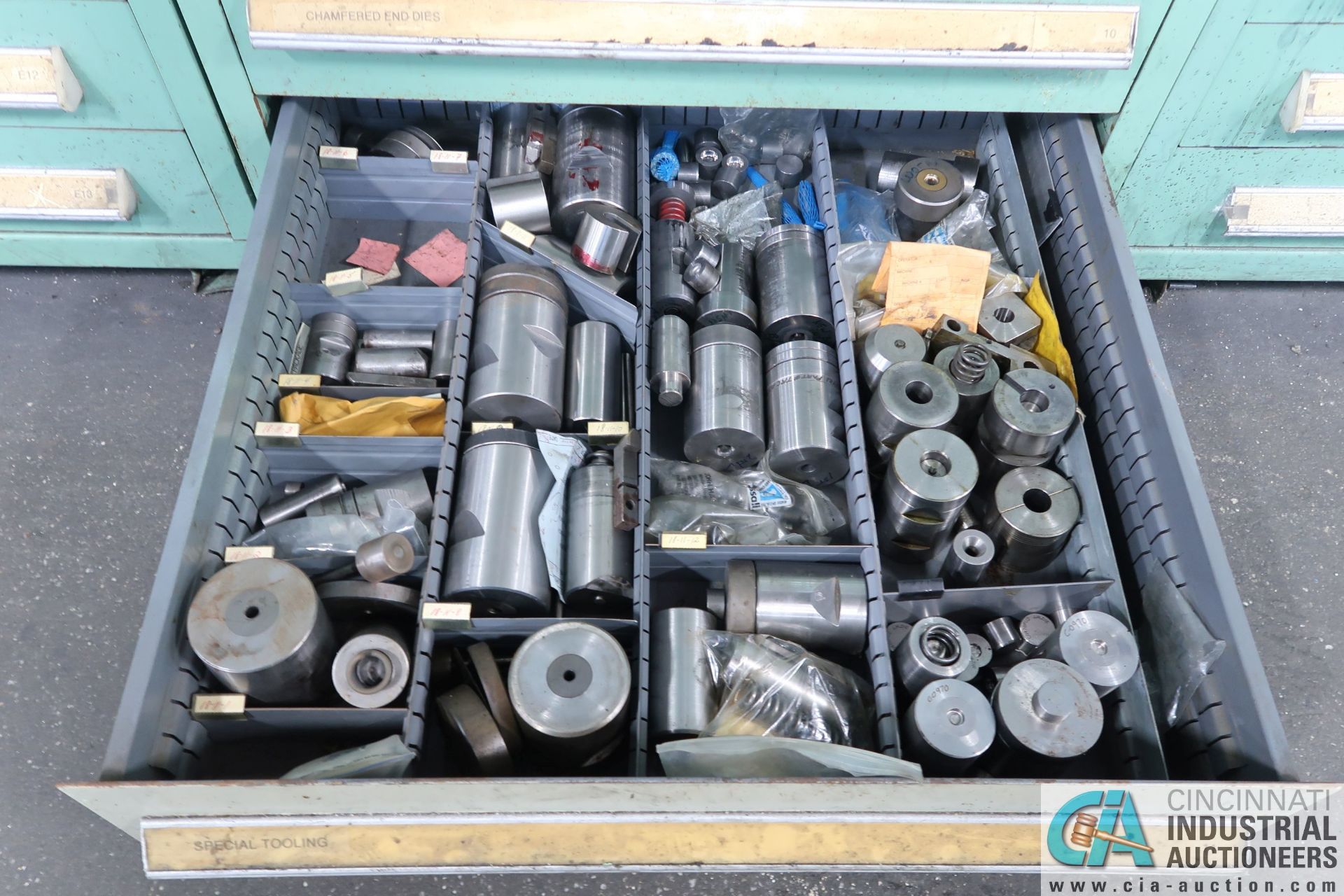 (LOT) TOOLING CABINET; PUNCHES, DIES, CHAMGERED DIES - Image 12 of 12