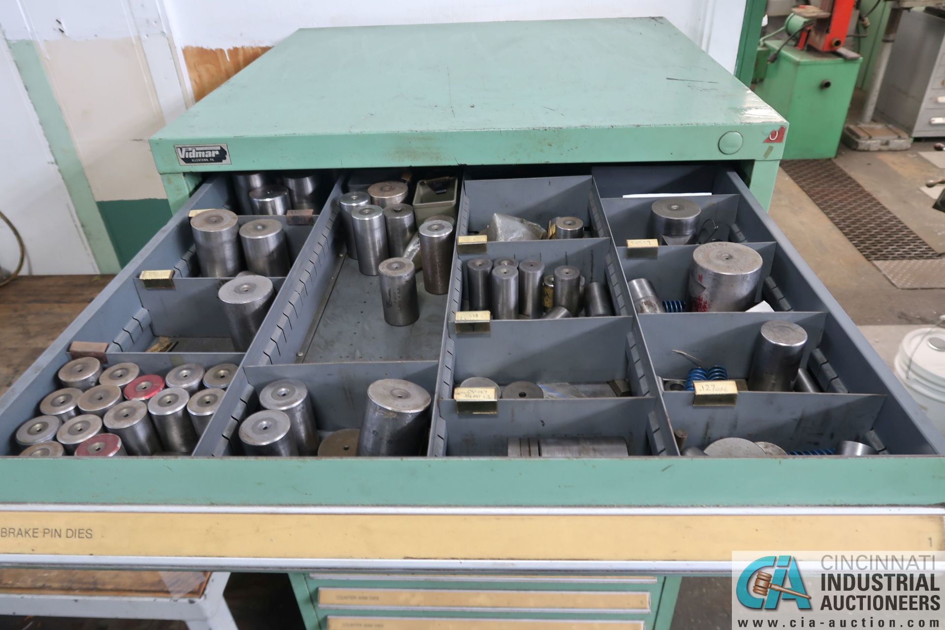 12-DRAWER TOOLING CABINET WITH TOOLING - Image 2 of 14