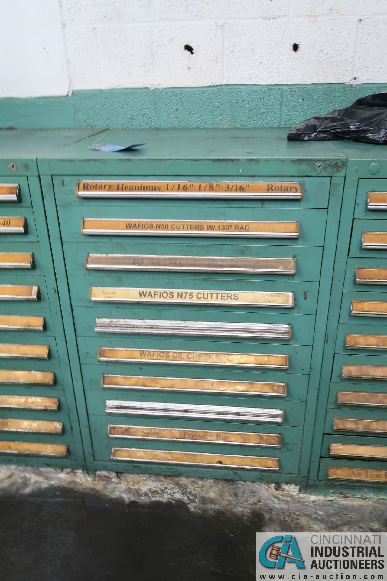 (LOT) TOOLING CABINET WITH CUTTERS, VALVES, PRESSURE BARS