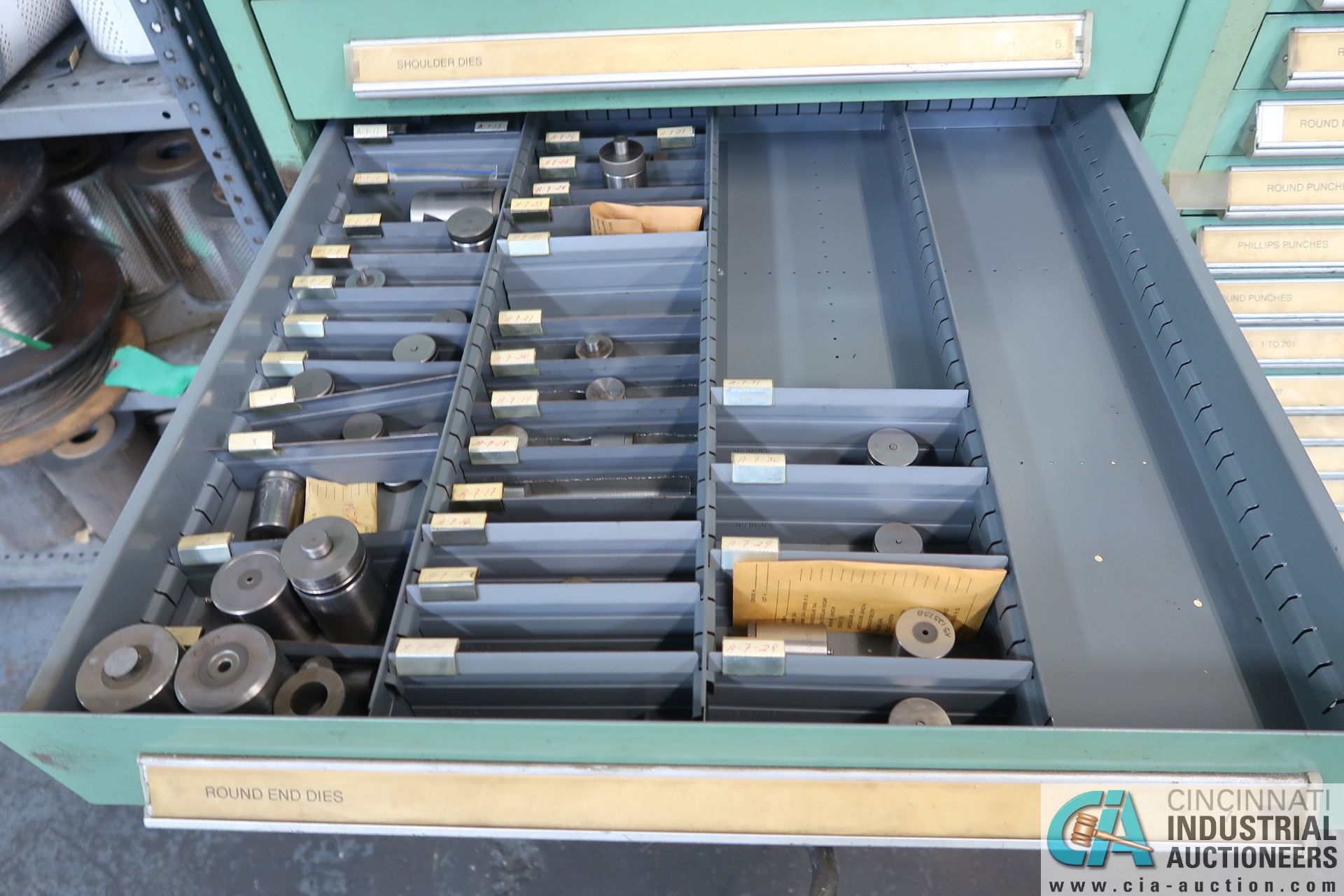 (LOT) TOOLING CABINET WITH DIES, DIE CASINGS, SPECIAL TOOLING - Image 7 of 12