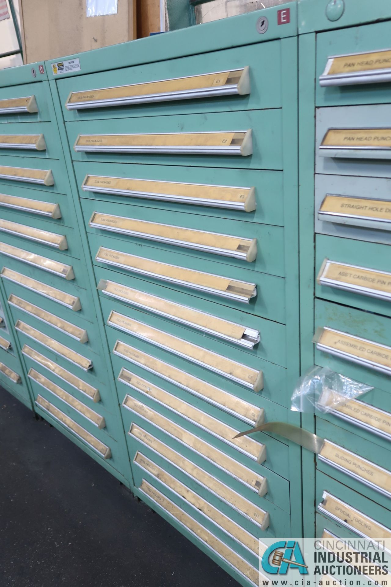 (LOT) TOOLING CABINET; NOTED AS TOOL PACKAGES