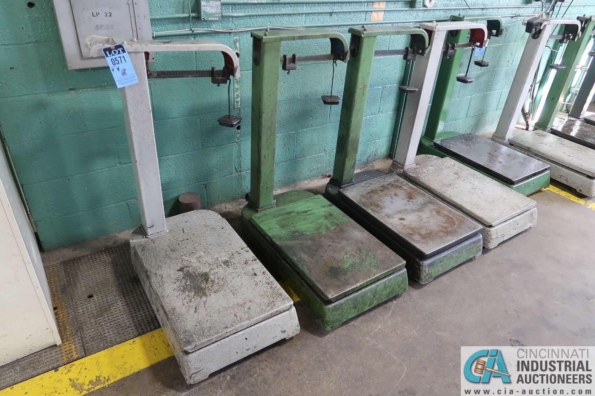 1,000 LB PLATFORM SCALES