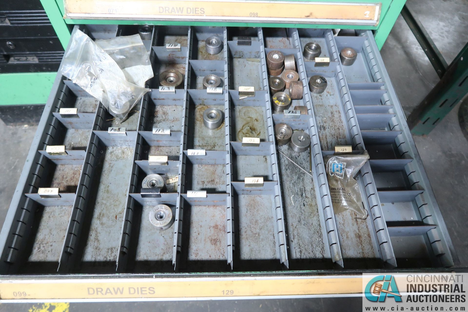 12-DRAWER CABINET WITH DRAW DIES - Image 8 of 12