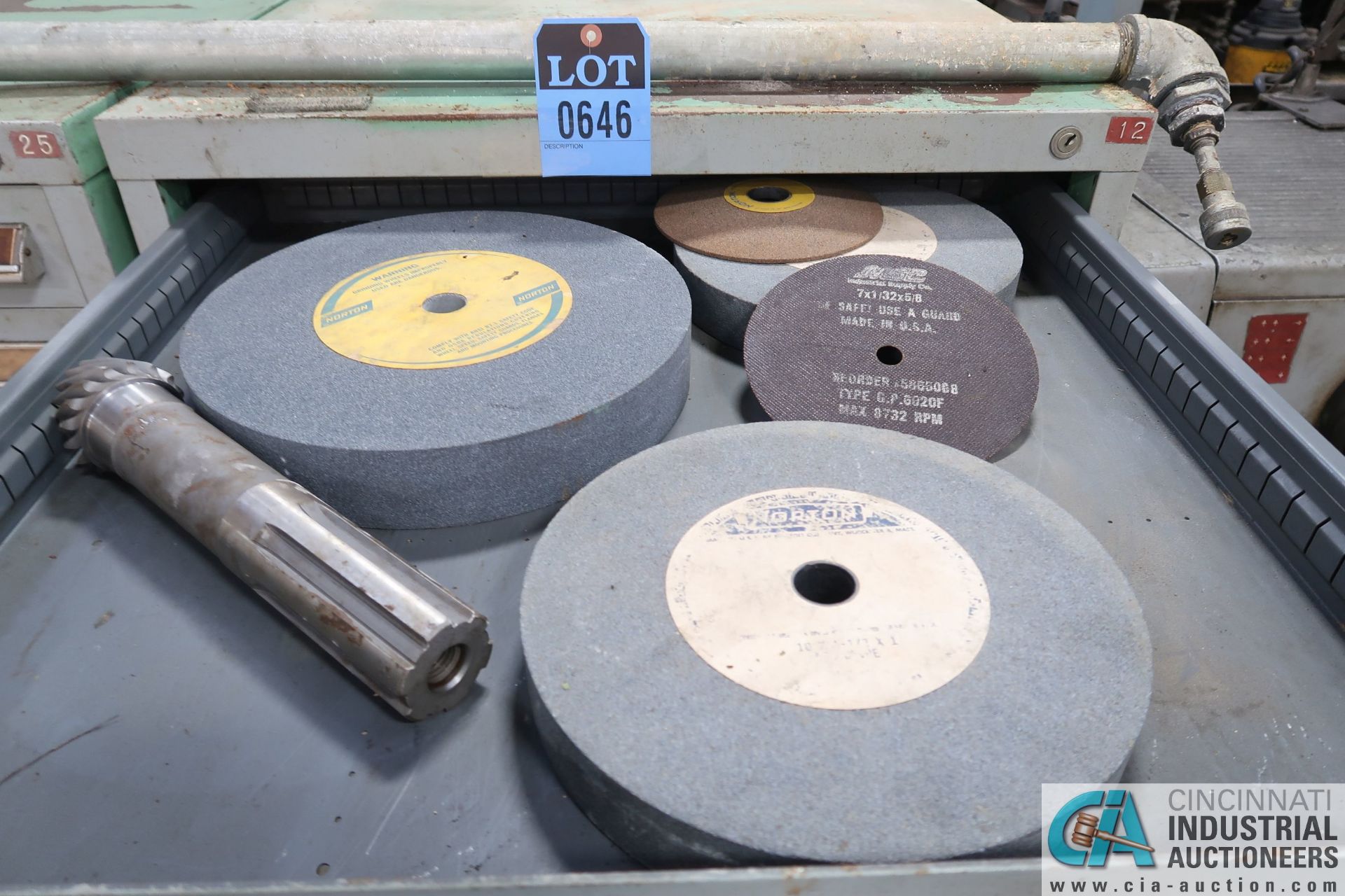 13-DRAWER CABINET WITH GRINDING WHEELS, MILL CUTTERS AND HARDWARE - Image 2 of 9