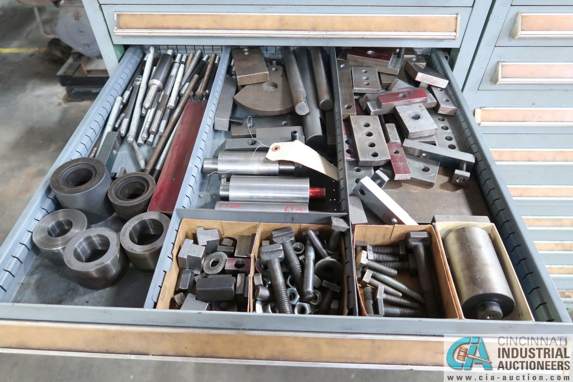 12-DRAWER CABINET WITH HARDWARE AND TOOL ROOM ITEMS - Image 6 of 8