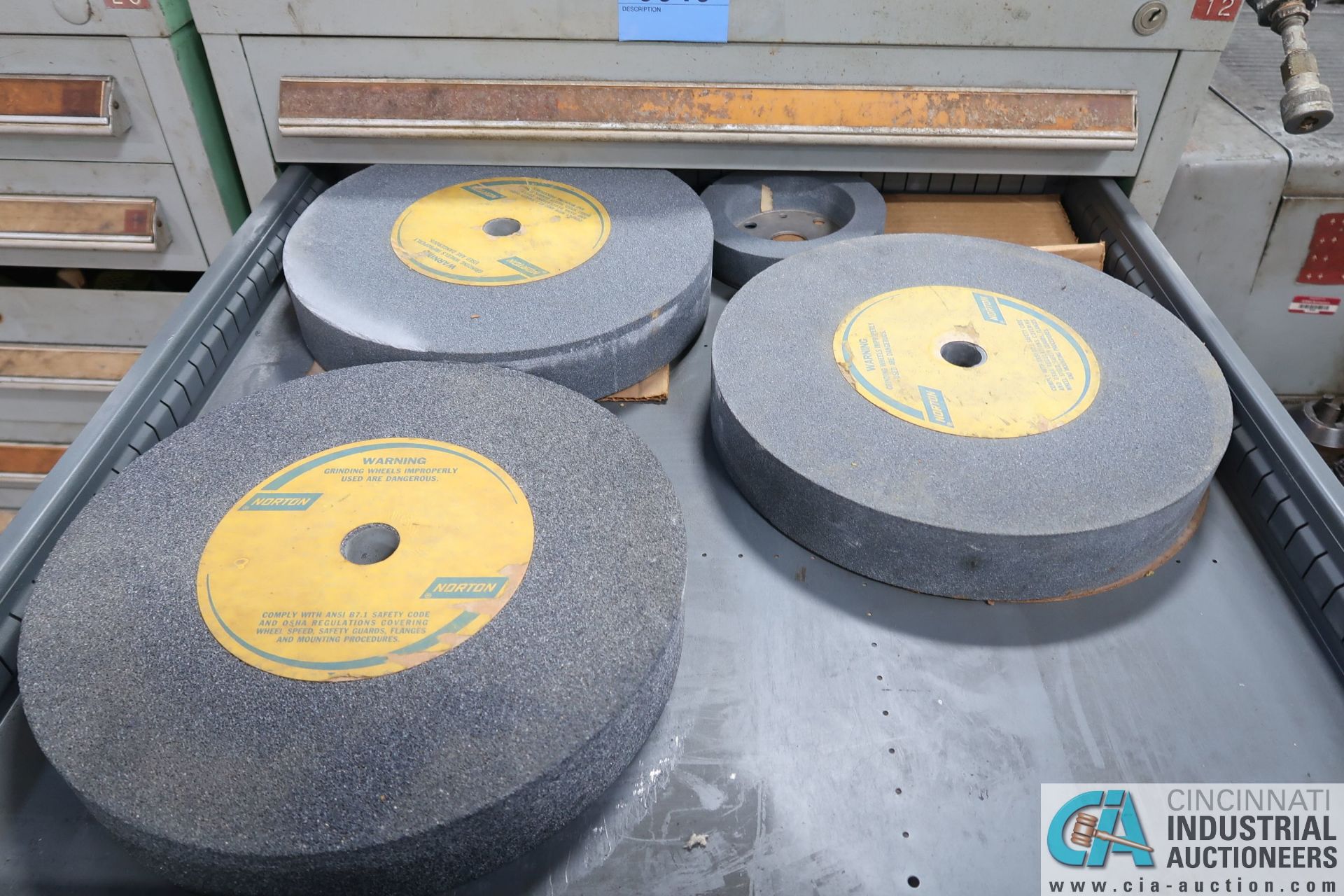 13-DRAWER CABINET WITH GRINDING WHEELS, MILL CUTTERS AND HARDWARE - Image 3 of 9