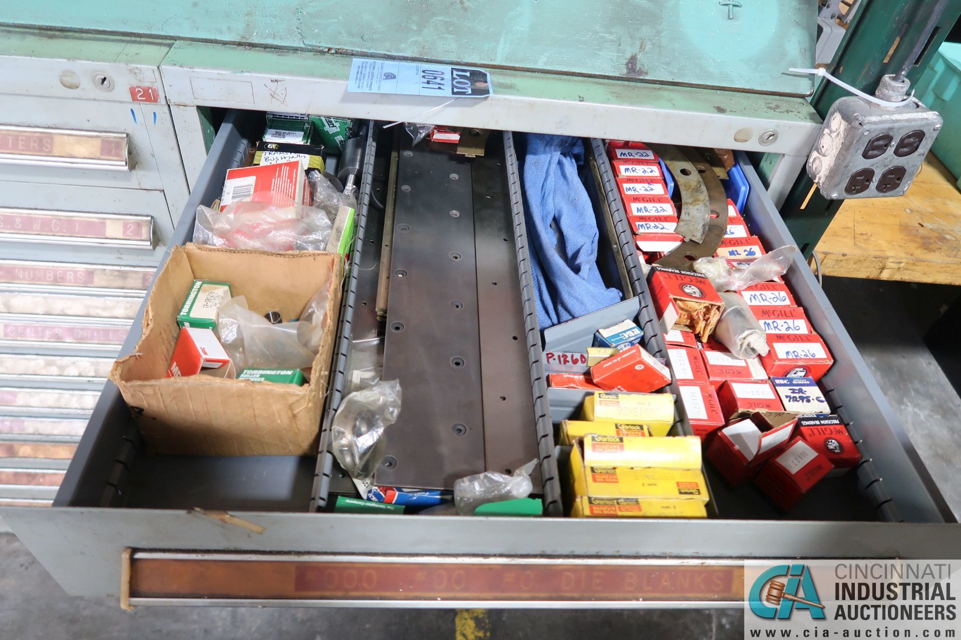 7-DRAWER CABINET WITH MAINTENANCE ITEMS - BEARINGS, SPRINGS AND OTHER TOOLING - Image 2 of 7