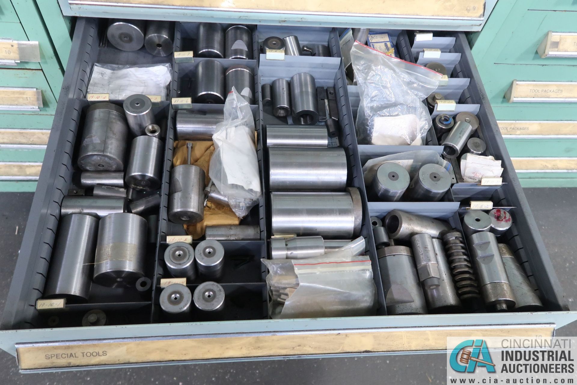 (LOT) TOOLING CABINET; NOTED AS SPECIAL HEADER TOOLING - Image 10 of 12