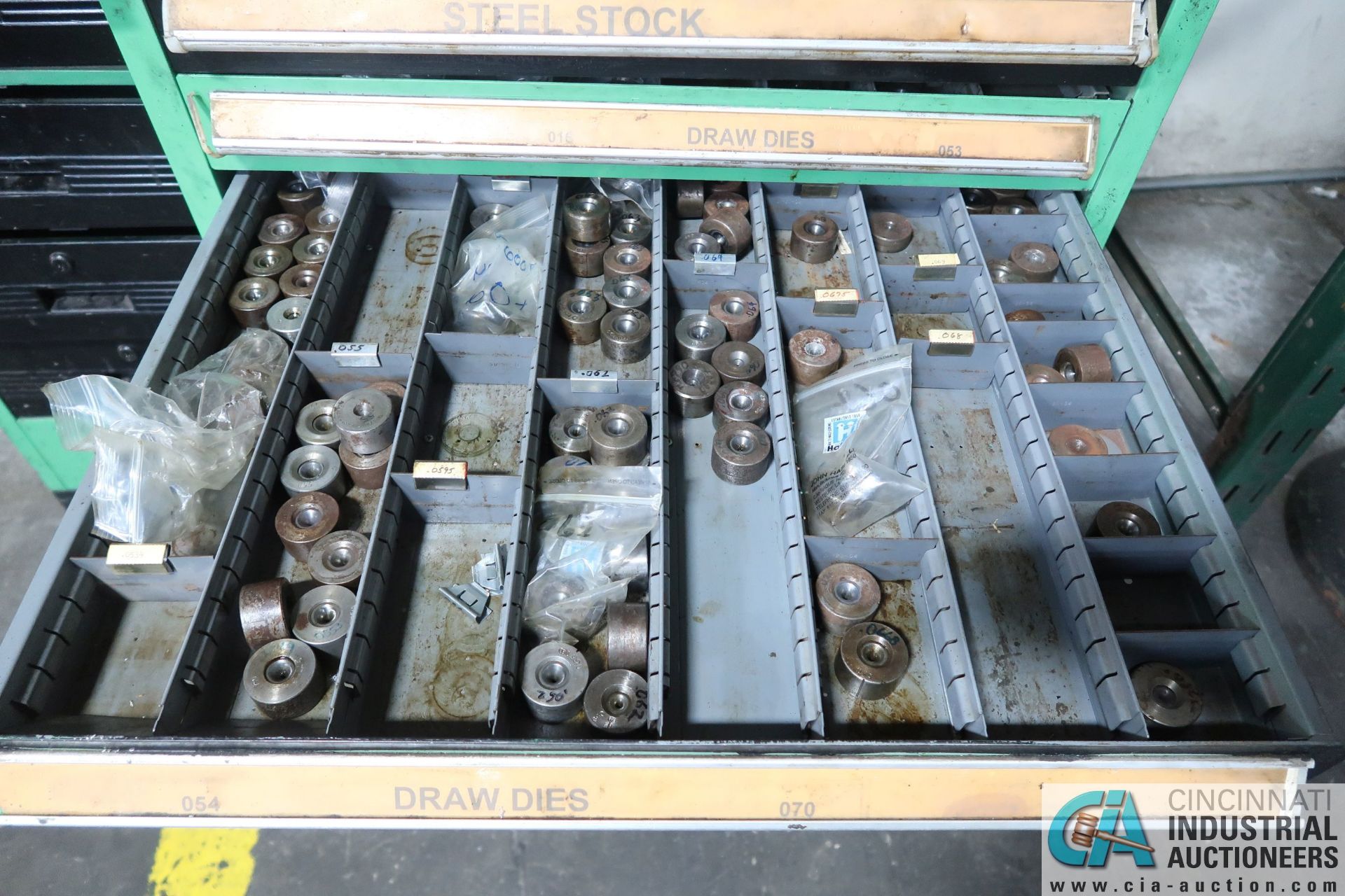 12-DRAWER CABINET WITH DRAW DIES - Image 6 of 12