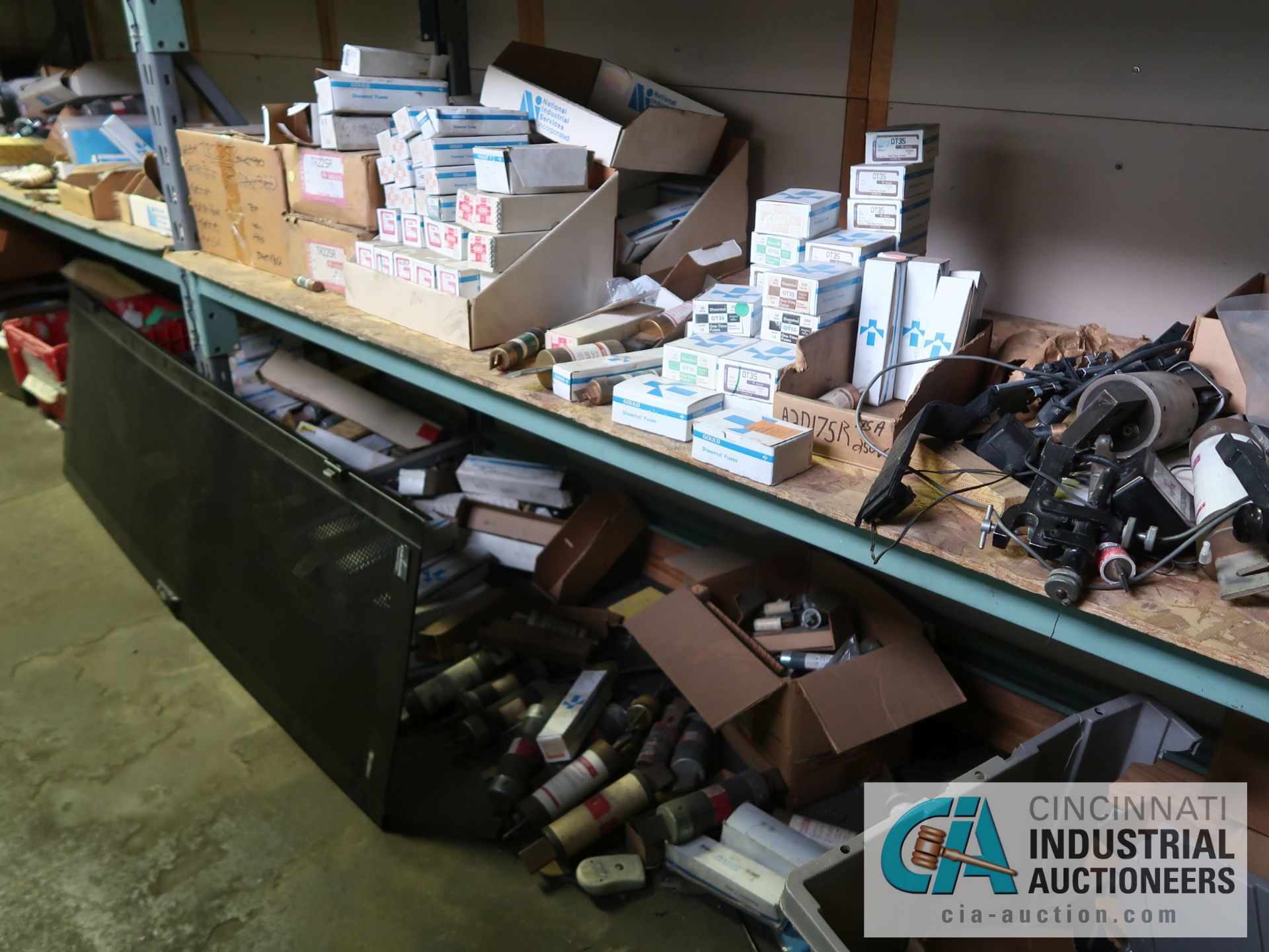 CONTENTS (5) RACKS INCLUDING MISCELLANEOUS FUSES **NO RACKS** - Image 11 of 17