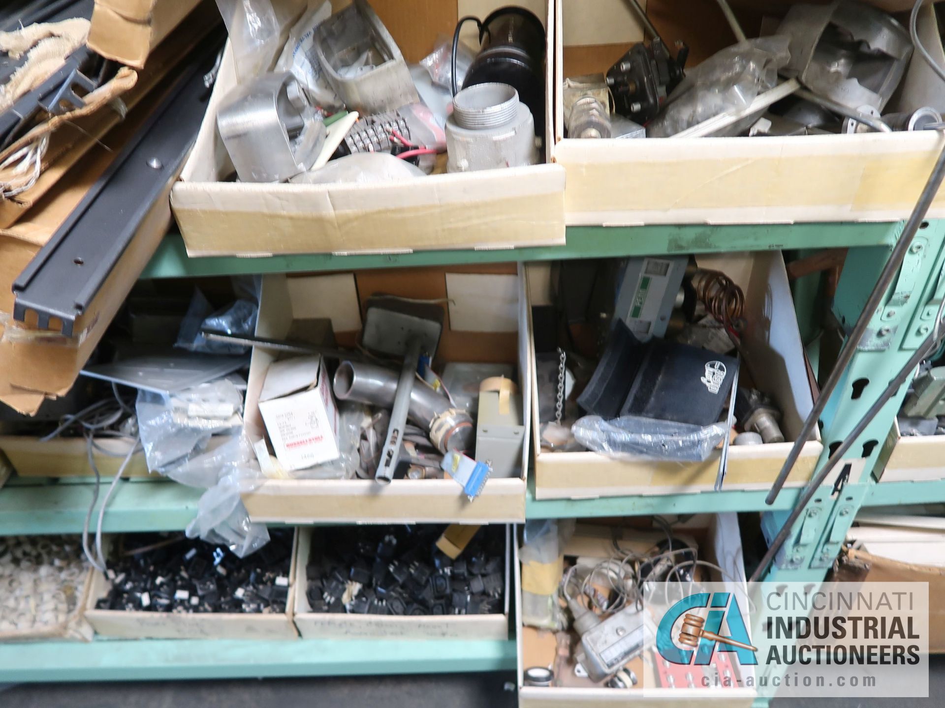 CONTENTS OF (6) RACKS INCLUDING MISCELLANEOUS AUTOMOTIVE PARTS, BREAKS, ROTORS, GASKETS, MOUNTING - Image 10 of 38