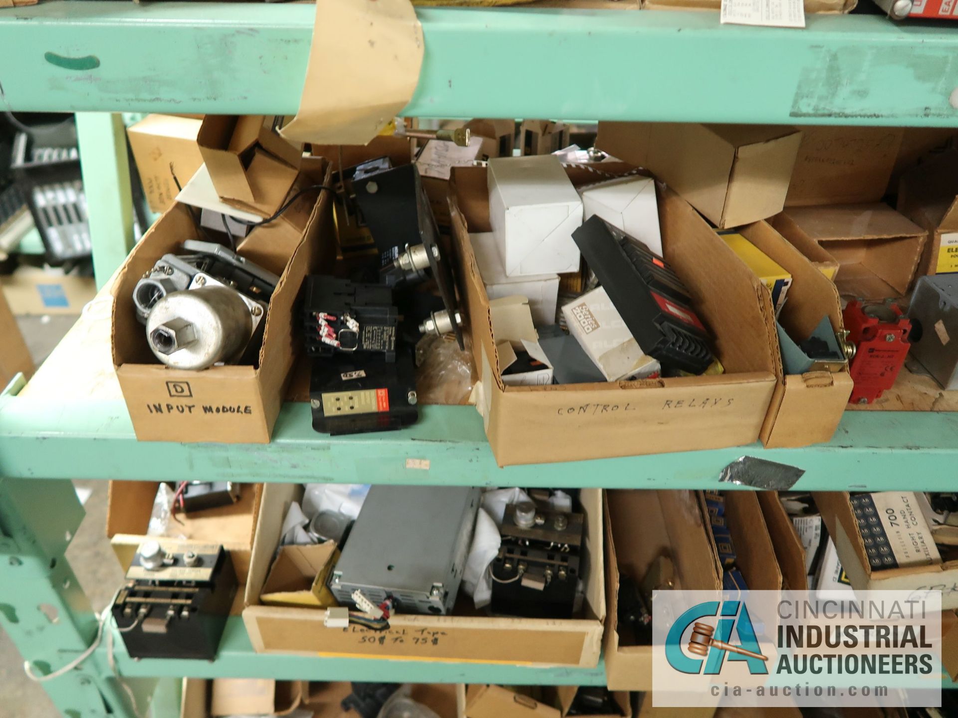 (LOT) CONTENTS OF (3) SECTION GREEN RACK - ALLEN BRADLEY ELECTRICAL COMPONENTS, INDUSTRIAL - Image 6 of 25