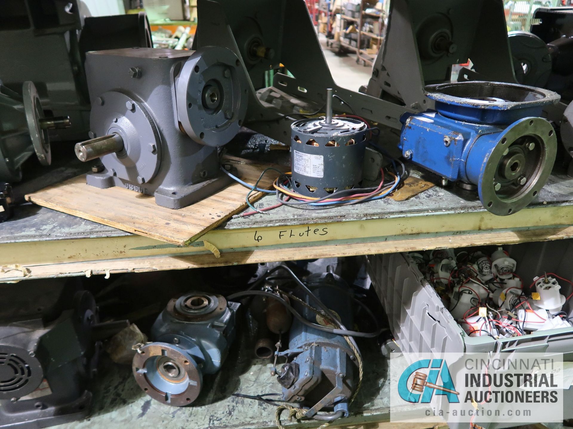 (LOT) CONTENTS OF (1) SECTION RACK - APPROX. (25) GEAR REDUCERS - Image 7 of 15