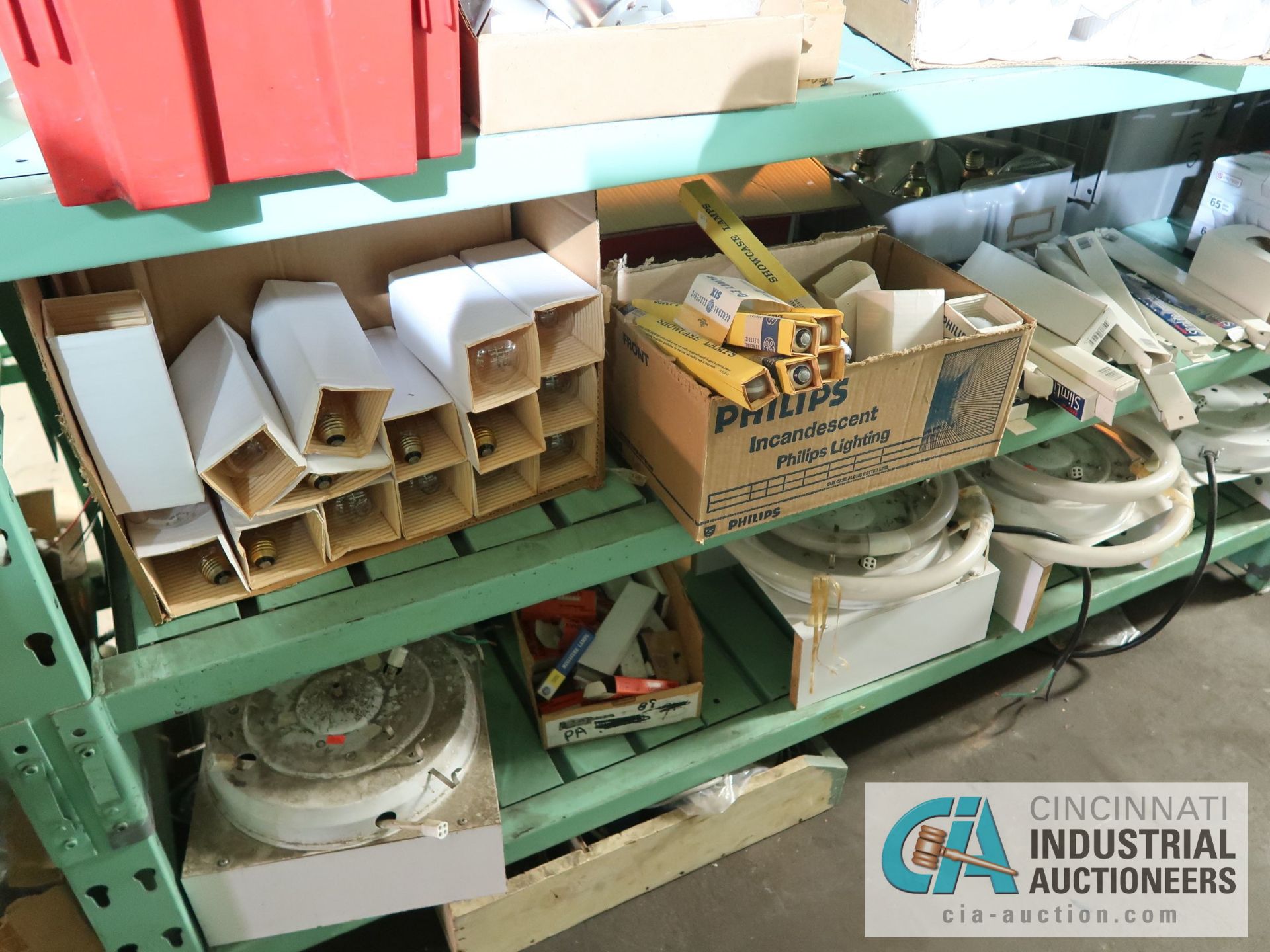 CONTENTS OF (5) RACKS INCLUDING MISCELLANEOUS LIGHTING, LAMP PARTS, VALVES **NO RACKS** - Image 10 of 25