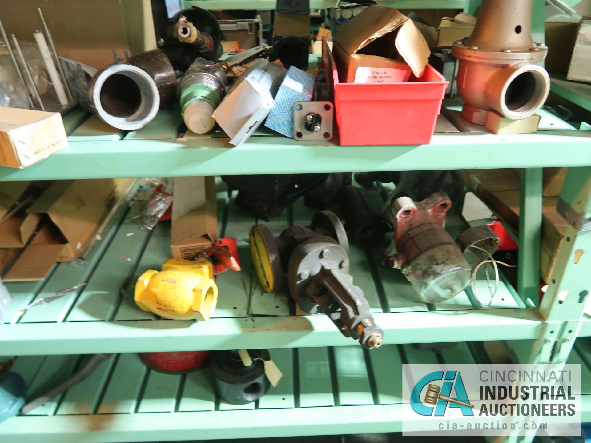 CONTENTS OF (6) RACKS INCLUDING MISCELLANEOUS VALVES, SEALS, FILTERS, PLUMBING PARTS, FIRE SPRINKLER - Image 12 of 26