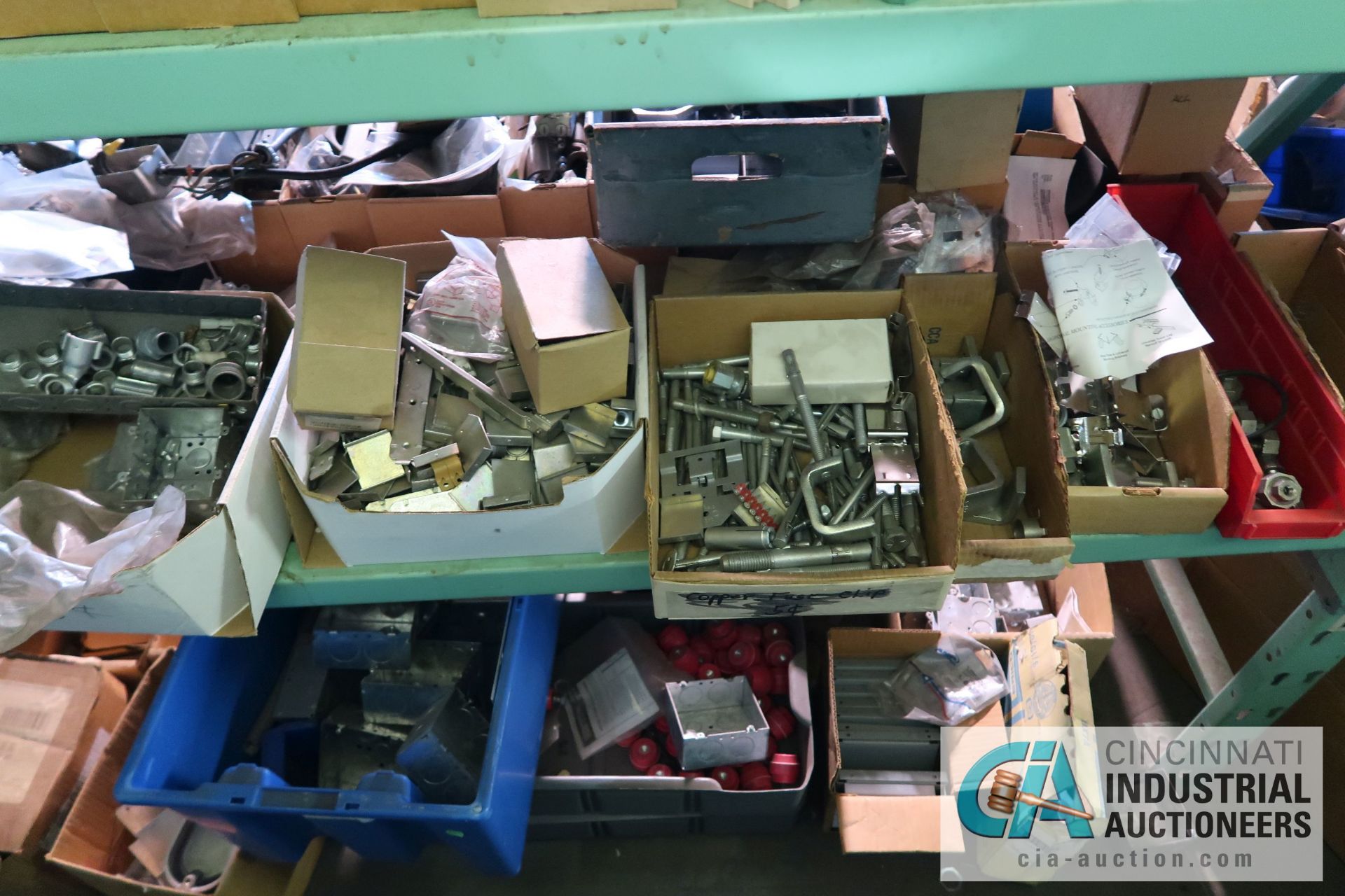 (LOT) CONTENTS OF (5) SECTIONS GREEN RACK AND STEEL TOTES - ALL ELECTRICAL CONTRACTORS ITEMS - - Image 38 of 47