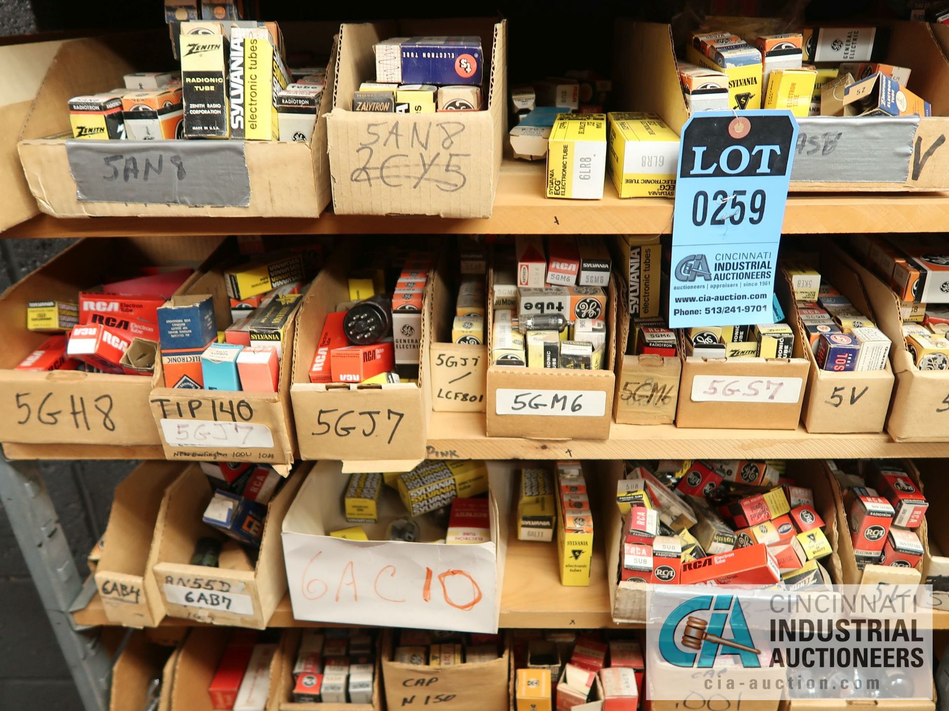 SHELVING UNIT OF ELECTRONIC TUBES, GE, SYLVANIA, RAYTHEON AND OTHERS - Image 2 of 4