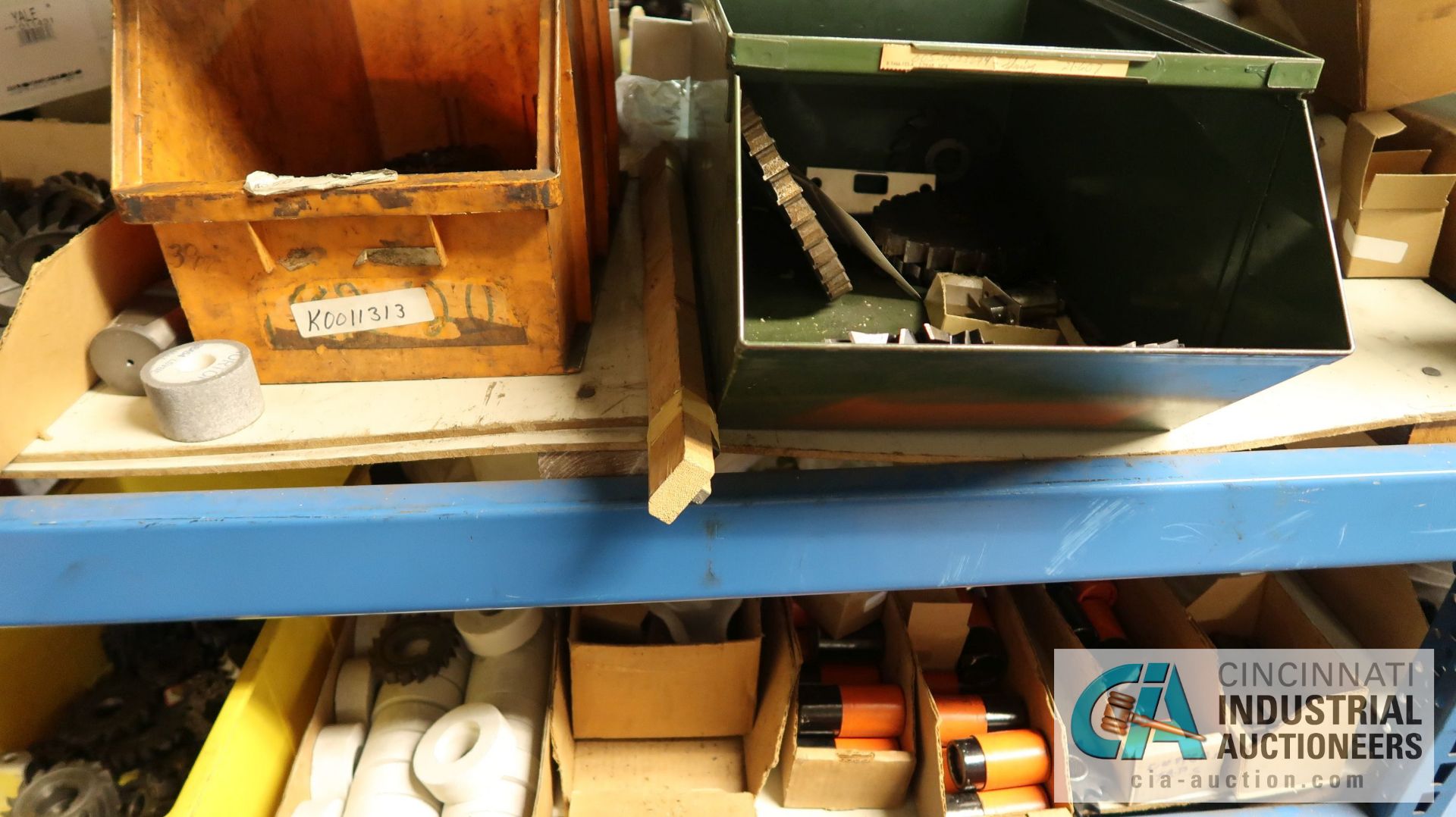 (LOT) ASSORTED ABRASIVES, GRINDING WHEELS AND HARDWARE ON (5) SECTIONS BLUE RACK AND IN WIRE BASKET - Image 4 of 24