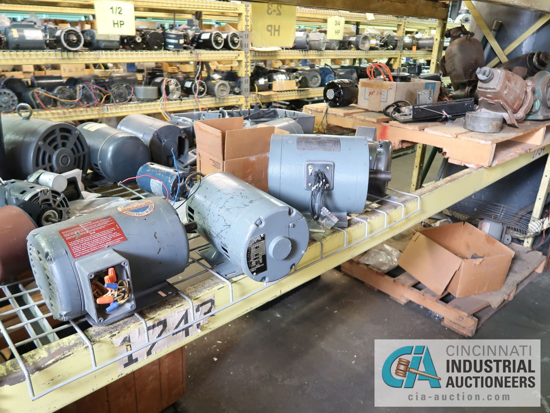 (LOT) (15) MOTORS 1/10 HP - 2 HP, (3) GEAR UNITS, (23) MARGAUX ENERGY MANAGEMENT CONTROLLERS **NO - Image 8 of 10