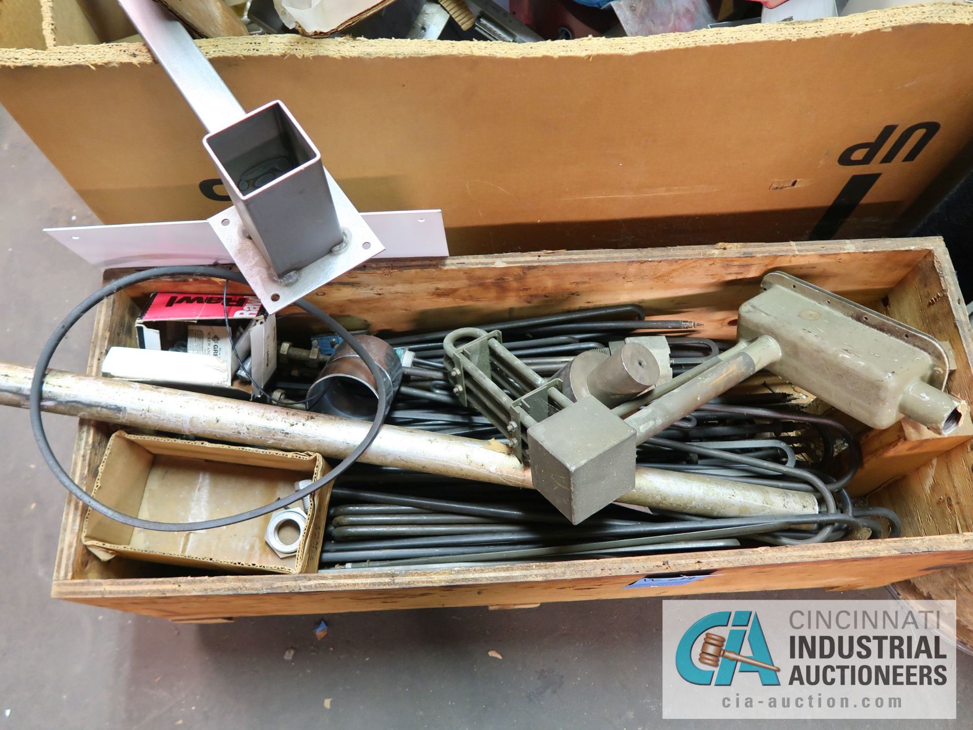 (LOT) CONTENTS OF (1) RAND AND FLOOR INCLUDING MISCELLANEOUS SCRAP METAL **NO RACK** - Image 10 of 18