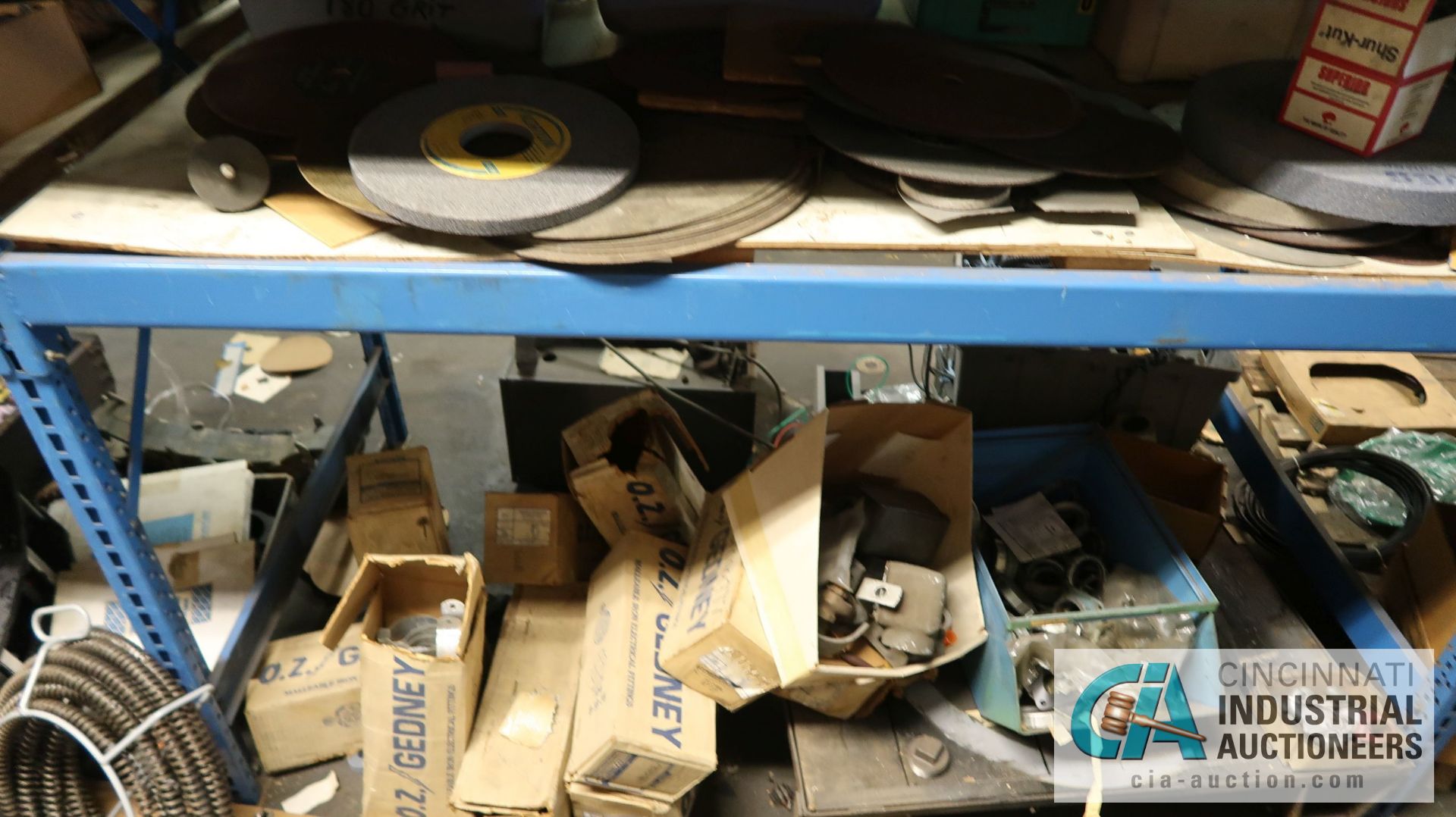 (LOT) ASSORTED ABRASIVES, GRINDING WHEELS AND HARDWARE ON (5) SECTIONS BLUE RACK AND IN WIRE BASKET - Image 10 of 24